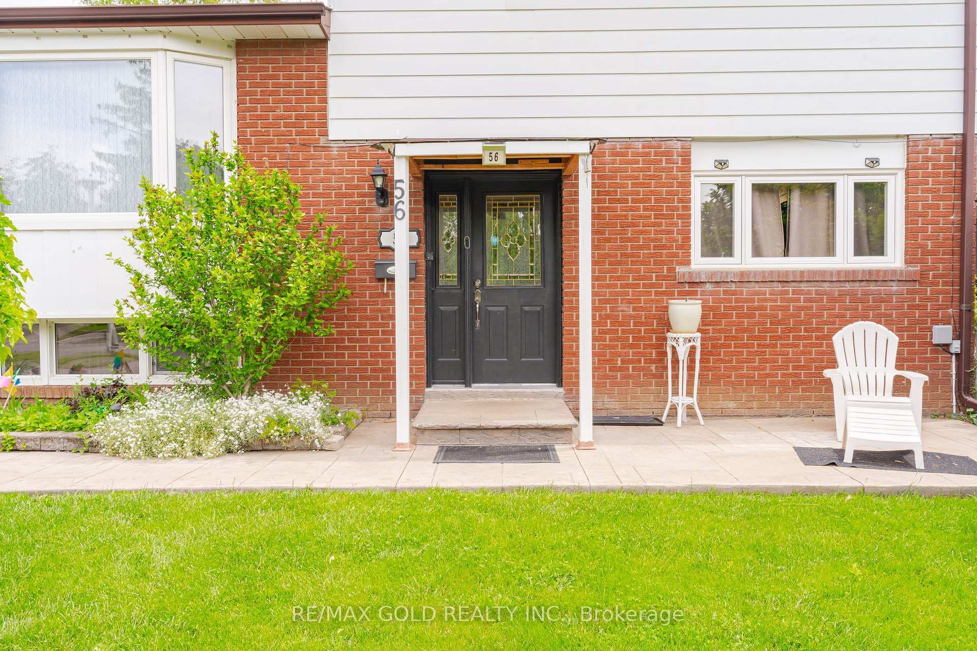 56 Edgebrook Crescent photo 3