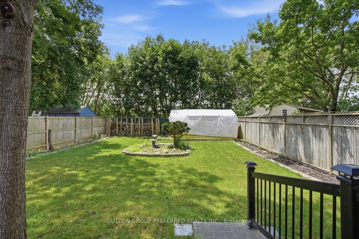 385 Avondale Road photo 21