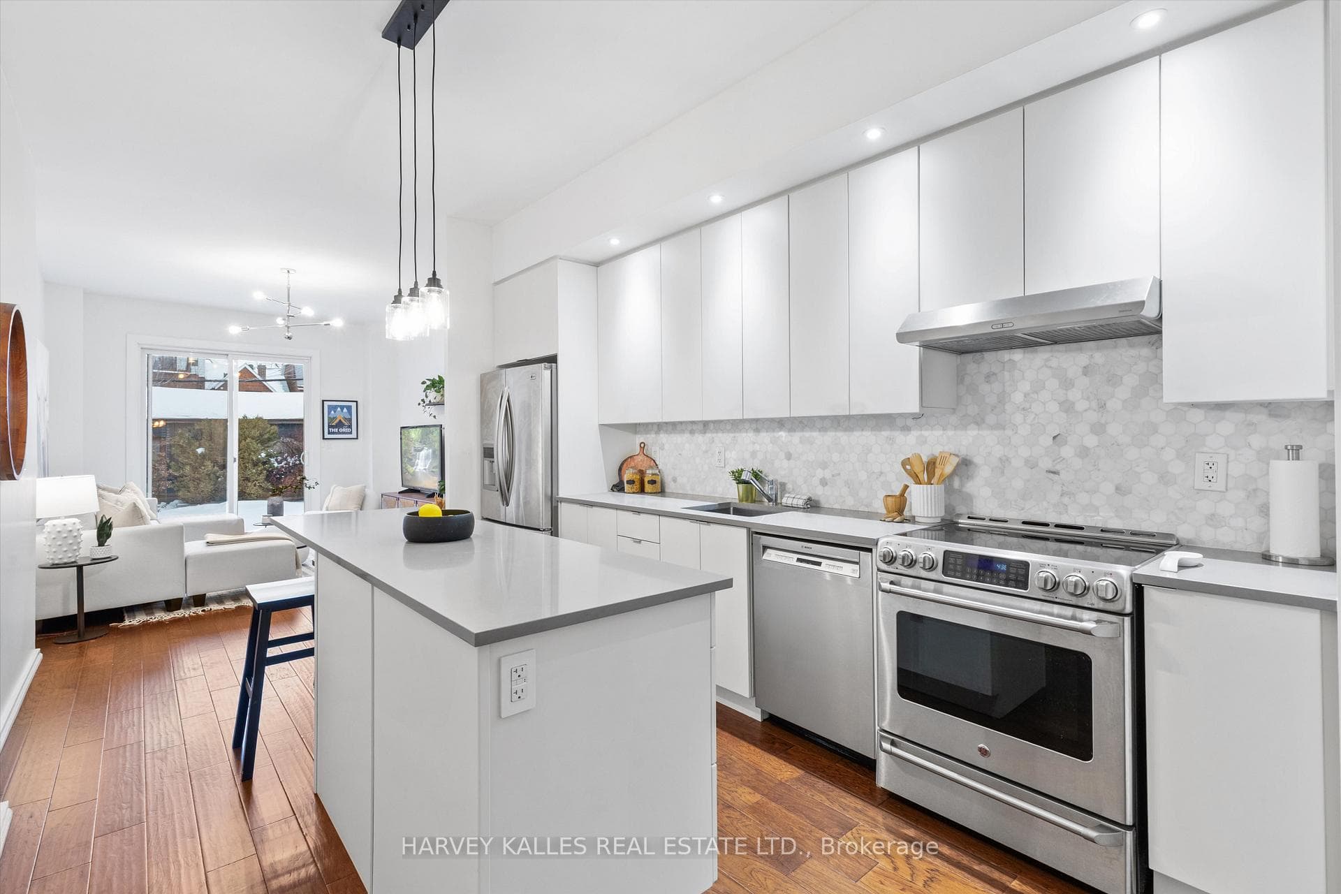277 Concord Avenue photo 8