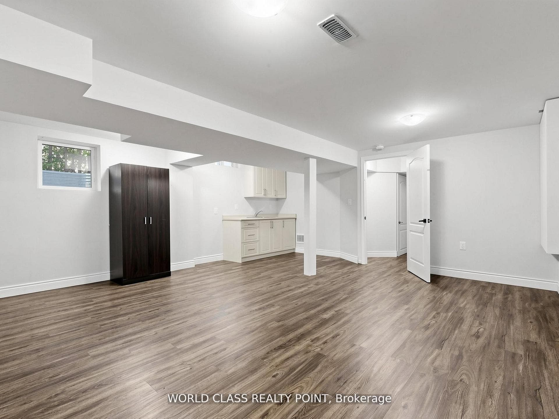1638 Norwill Crescent photo 33