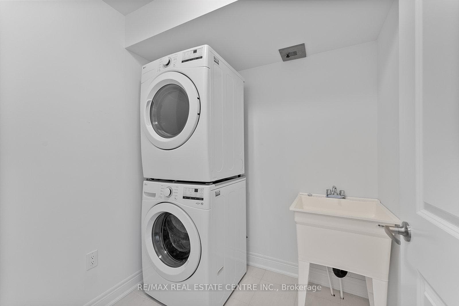 2140 Trafalgar Rd Road Unit 47 photo 37