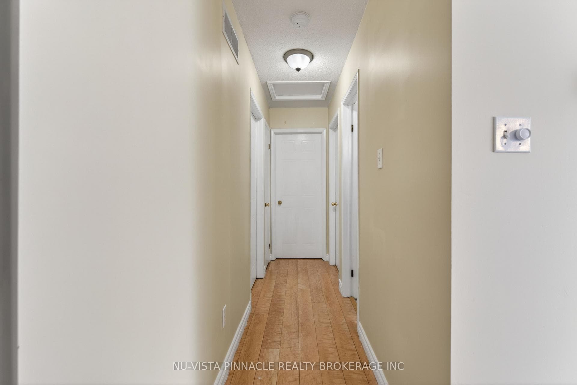 35 Joliet Street photo 16
