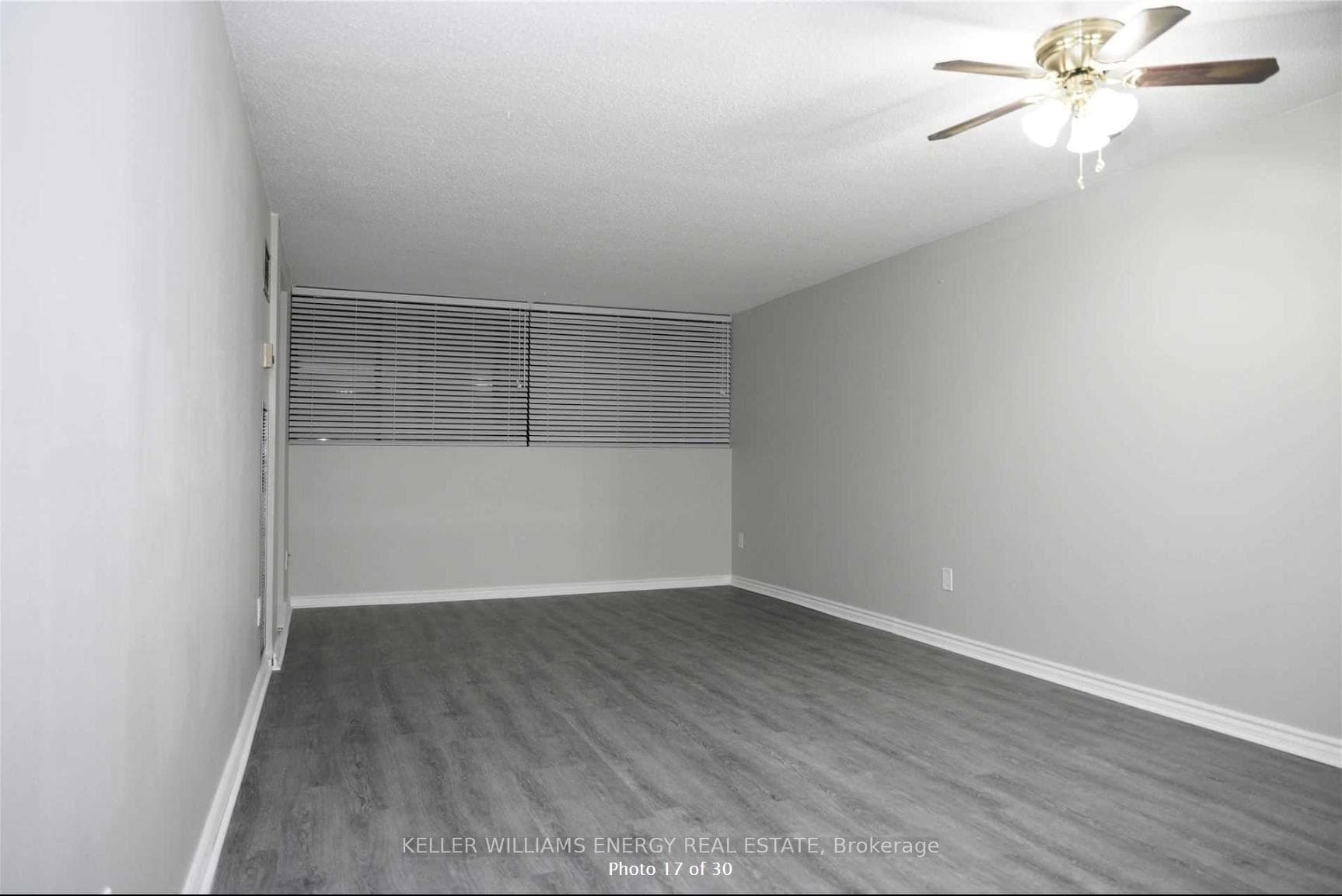 10 Tapscott Road Unit 813 photo 17