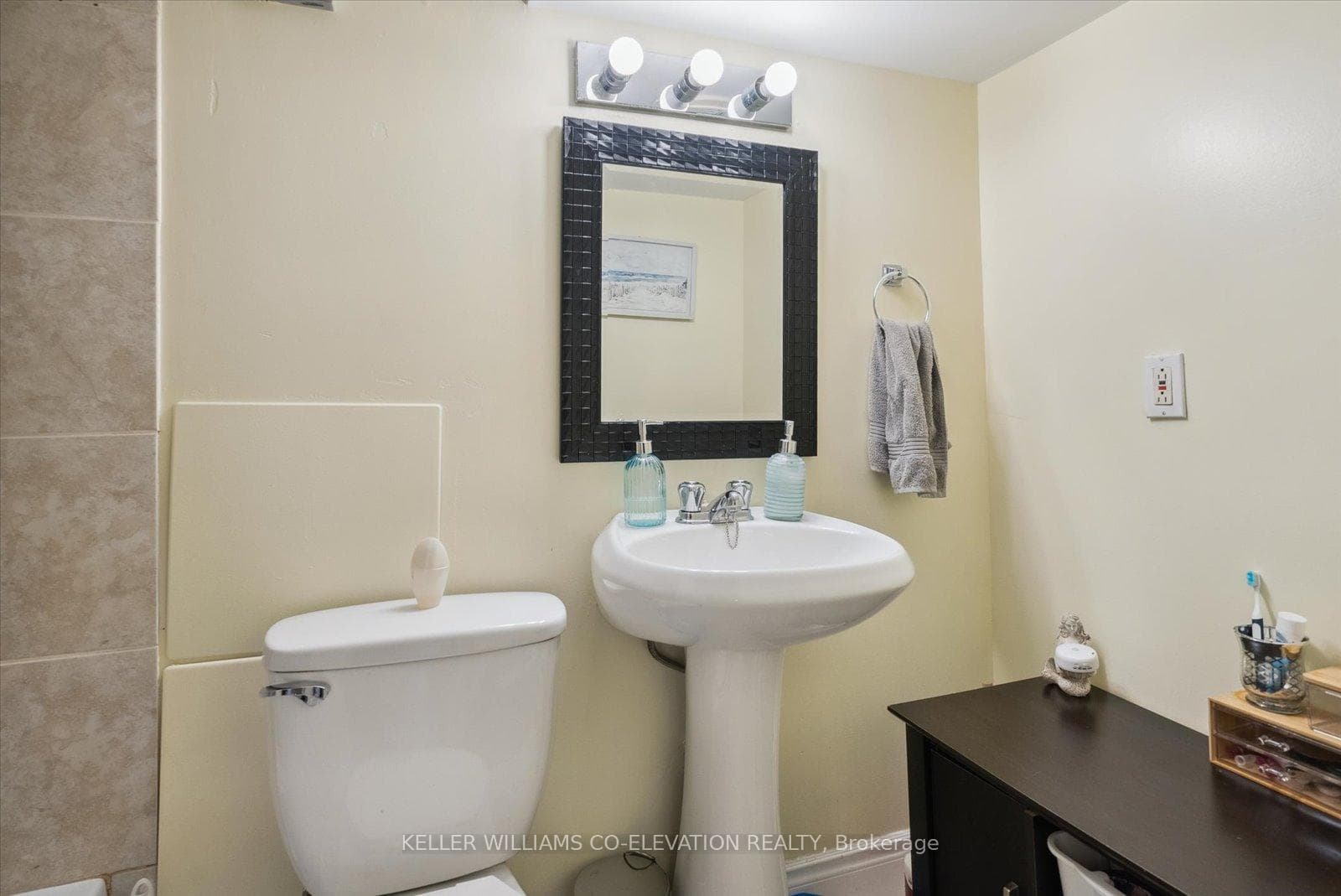 61 Orchard Park Boulevard photo 32