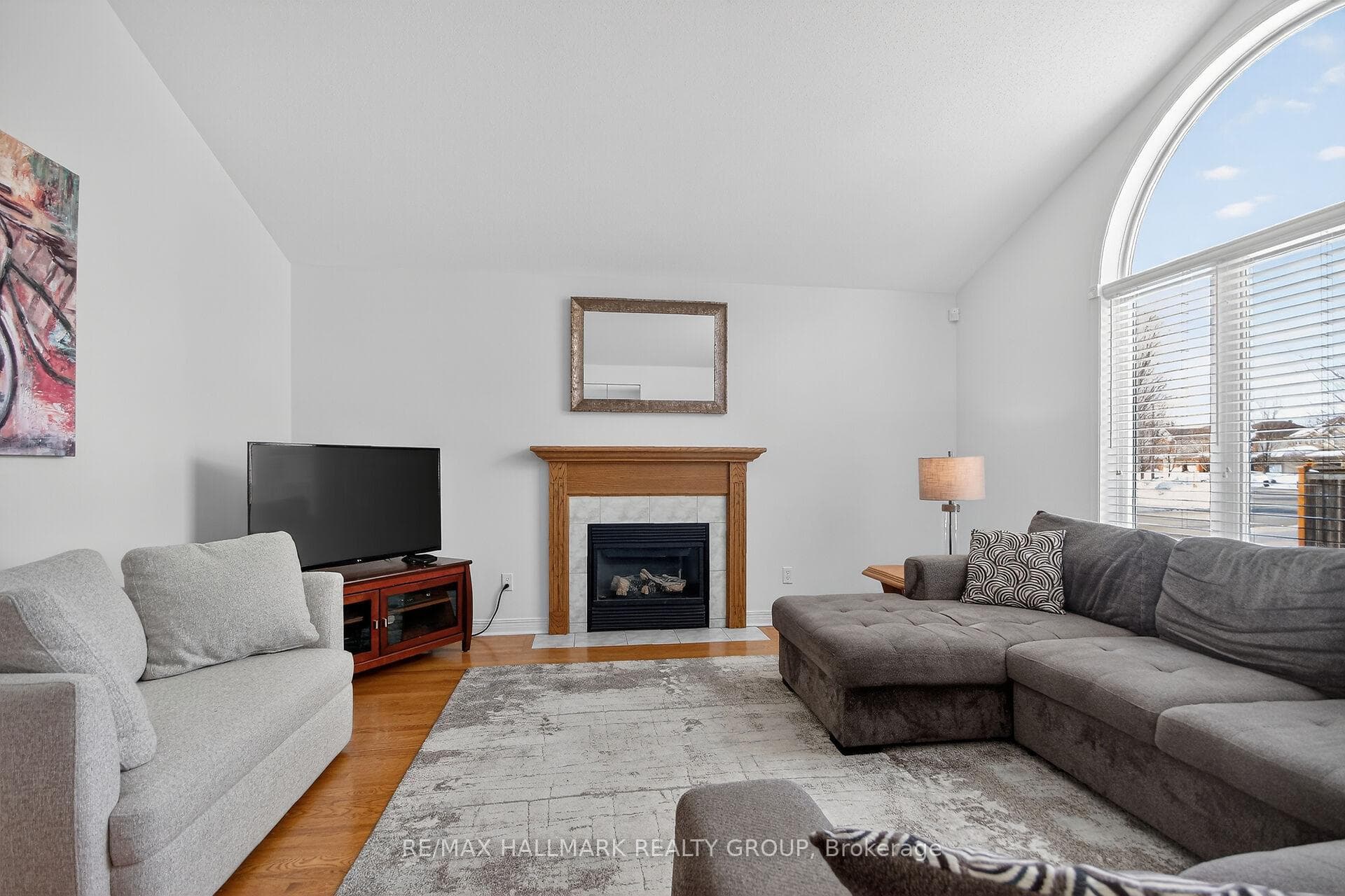 1 Catterick Crescent photo 14
