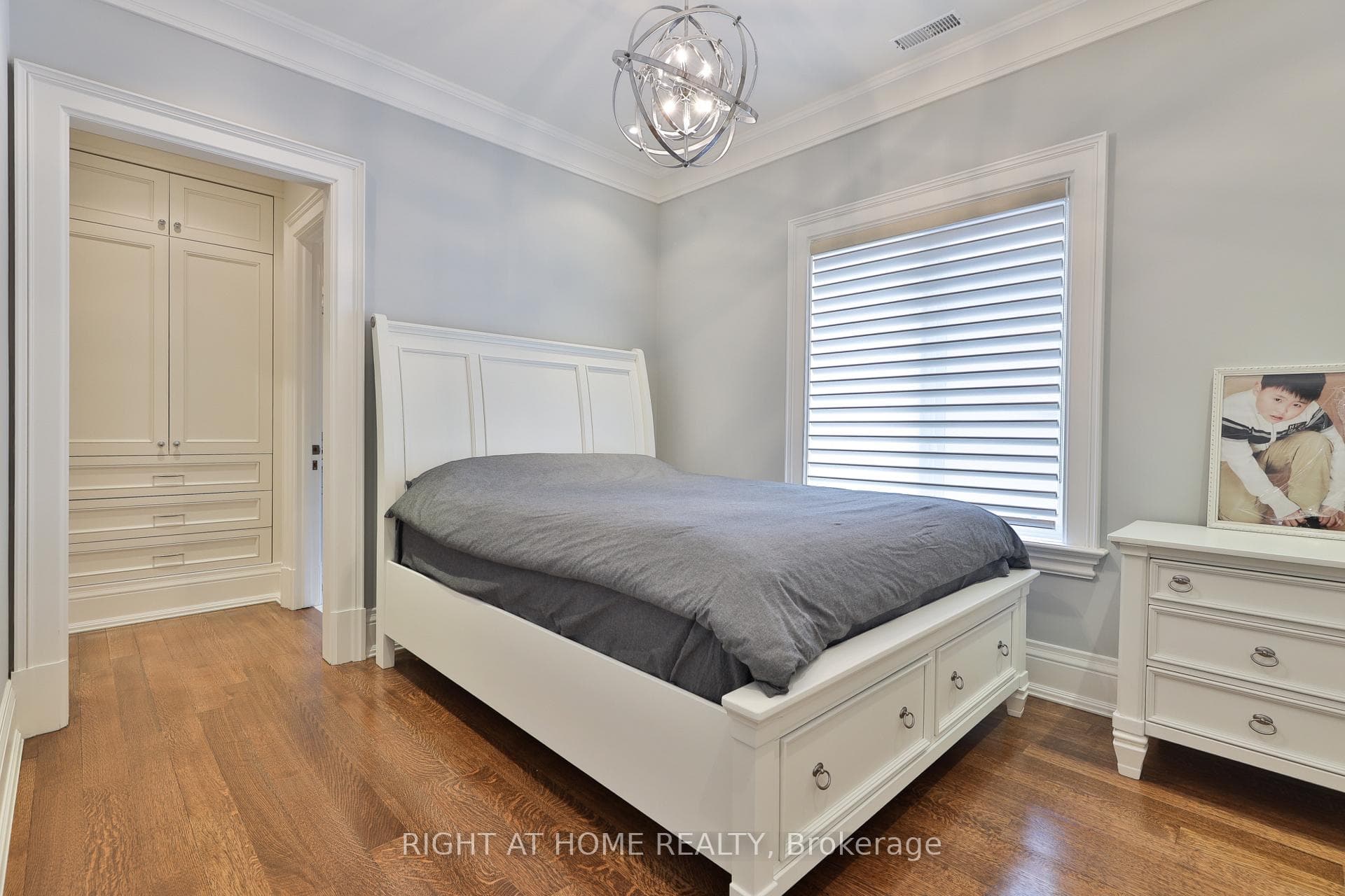 154 Munro Boulevard photo 24