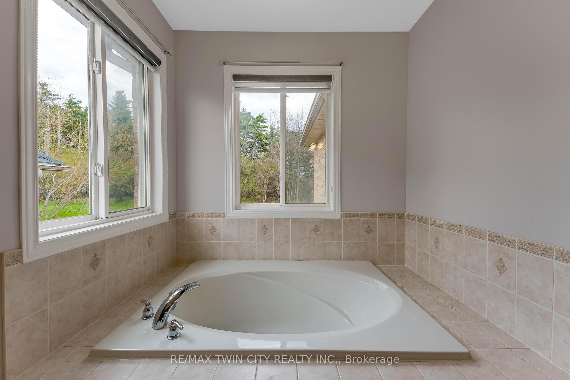 42 Doon Mills Drive photo 34