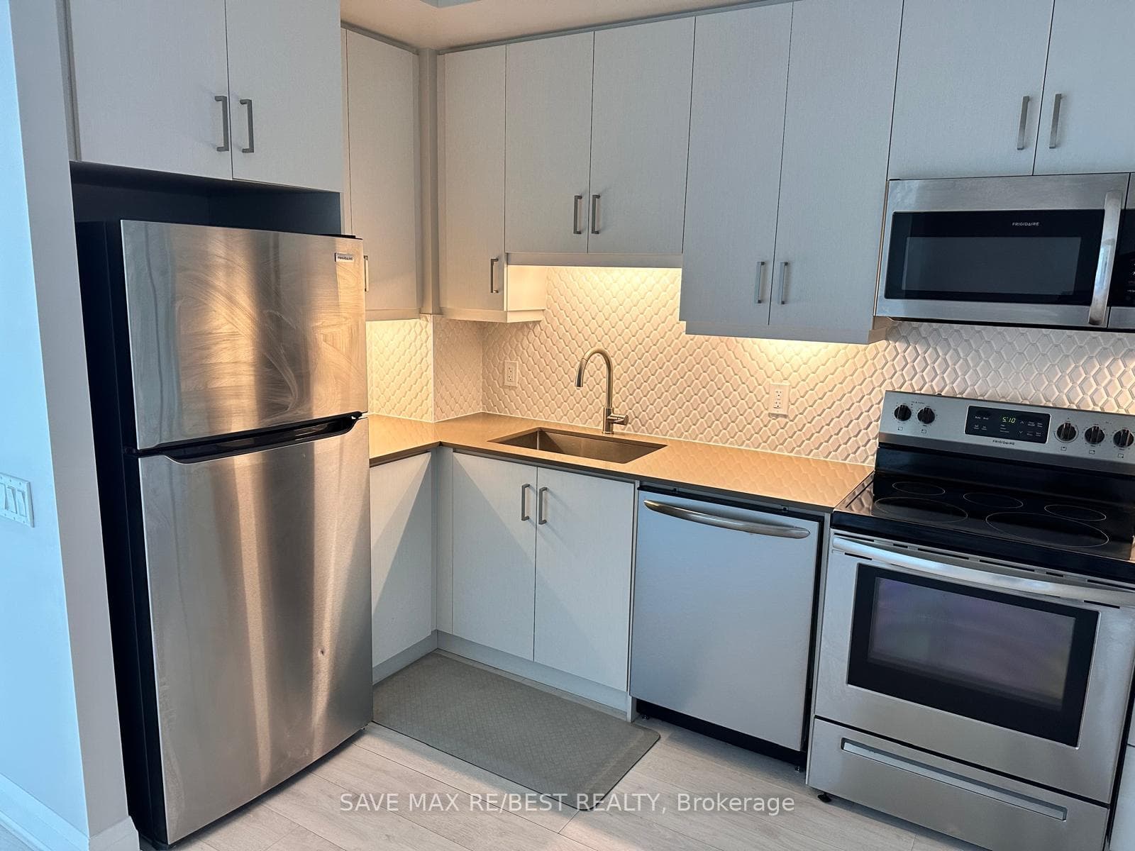 15 Lynch Street Unit 1603 photo 17