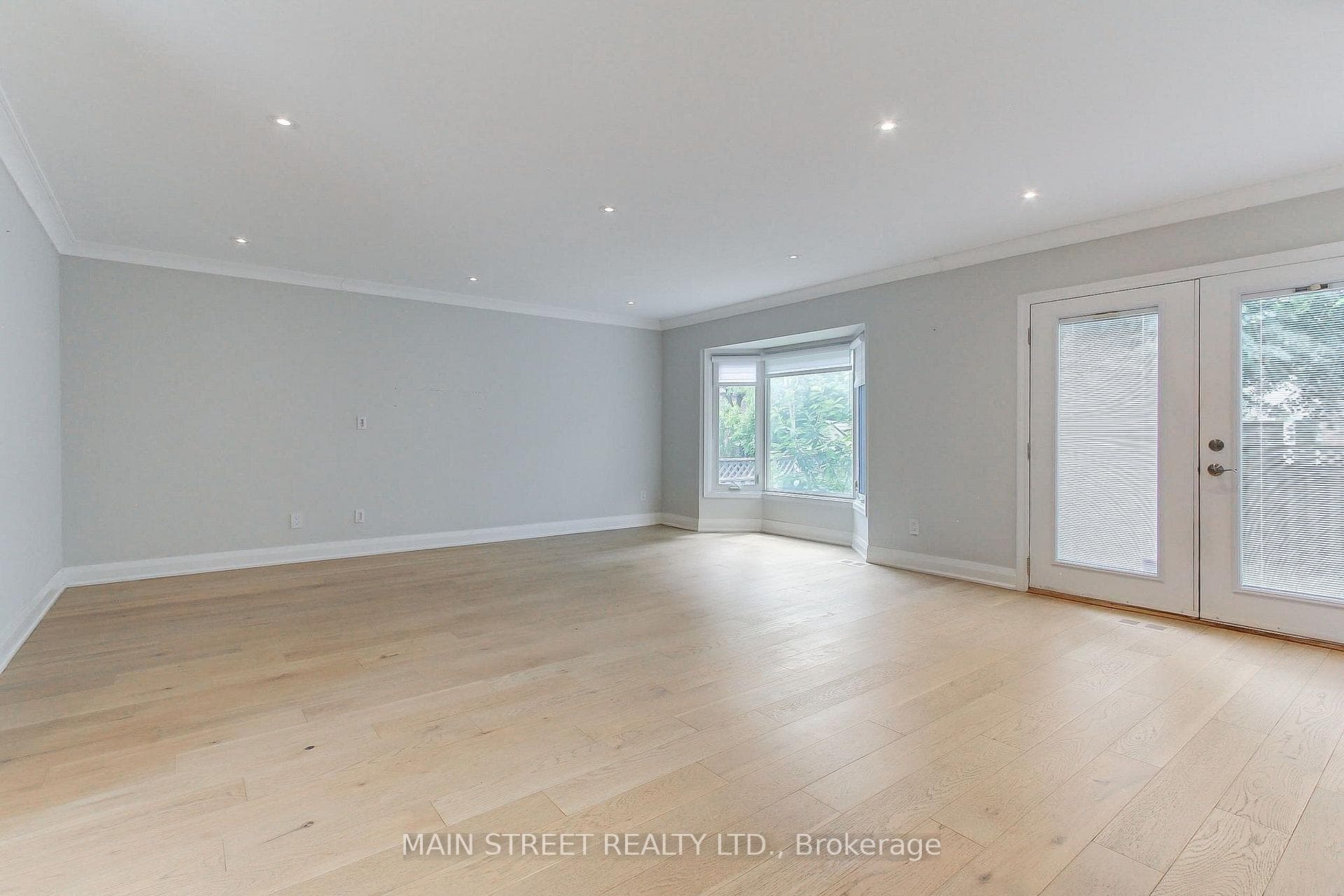 27 Murdock Avenue photo 13