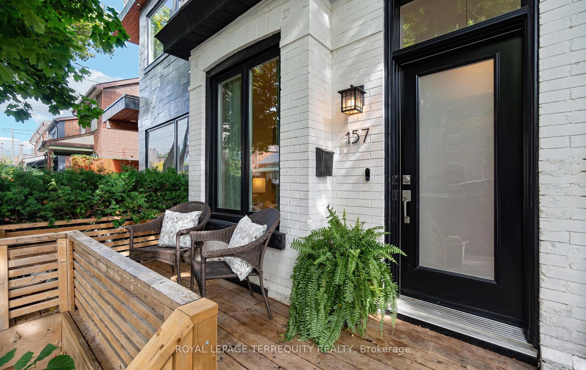 157 Claremont Street photo 4