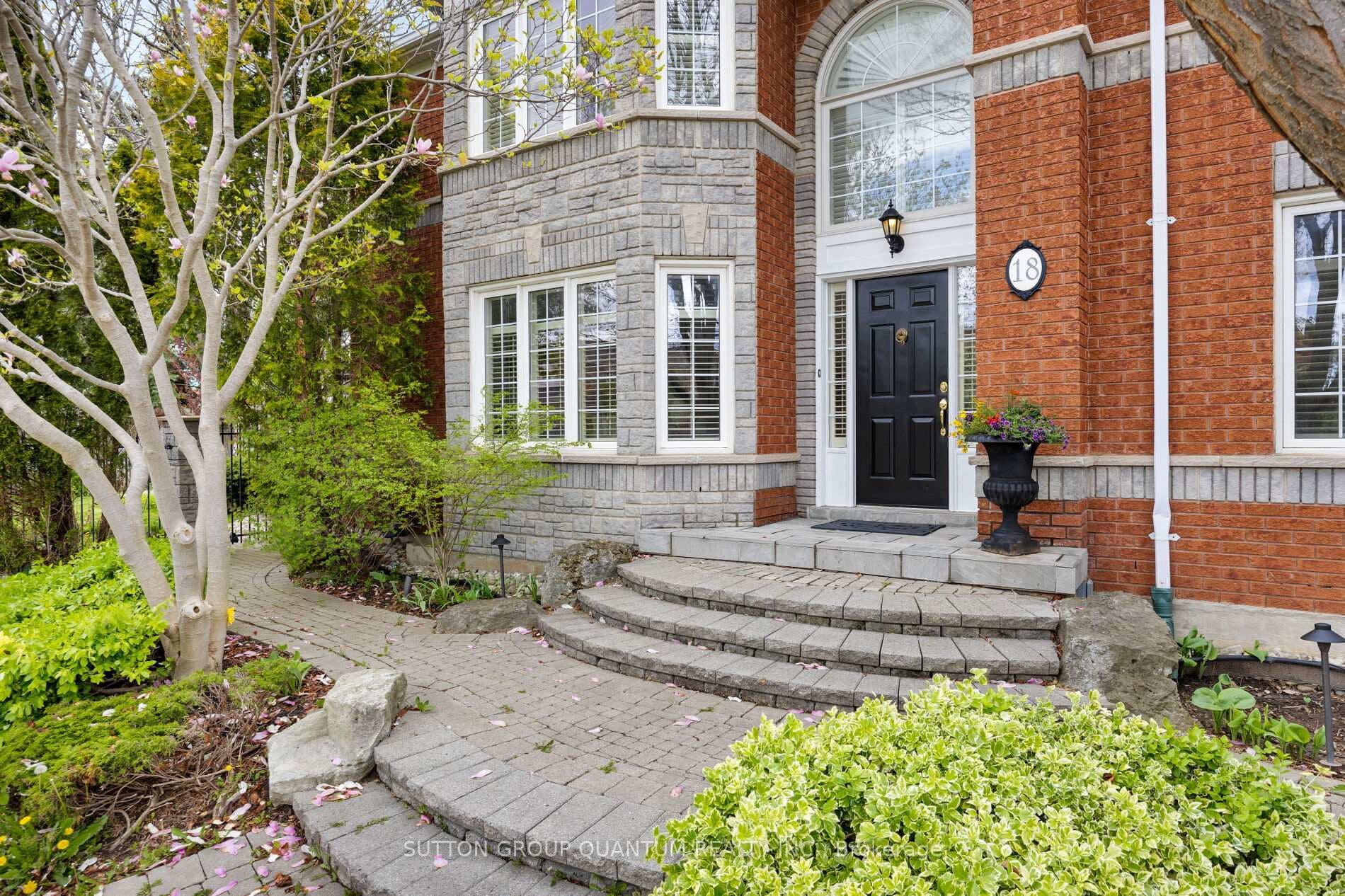 18 Miller Drive photo 4