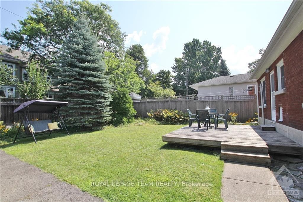 581 WINDERMERE Avenue photo 25