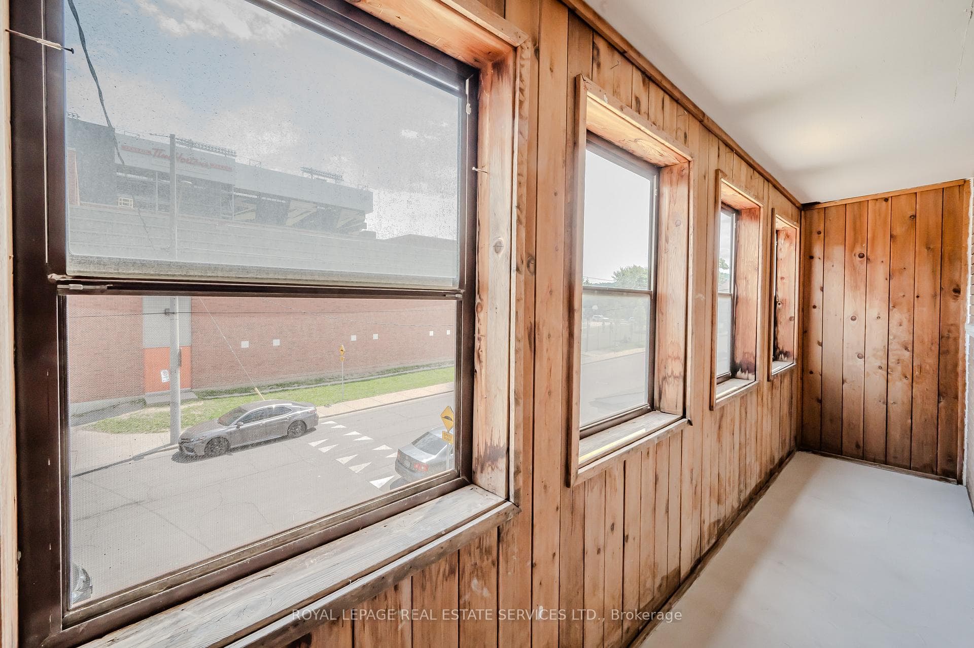 87 Lottridge Street photo 18