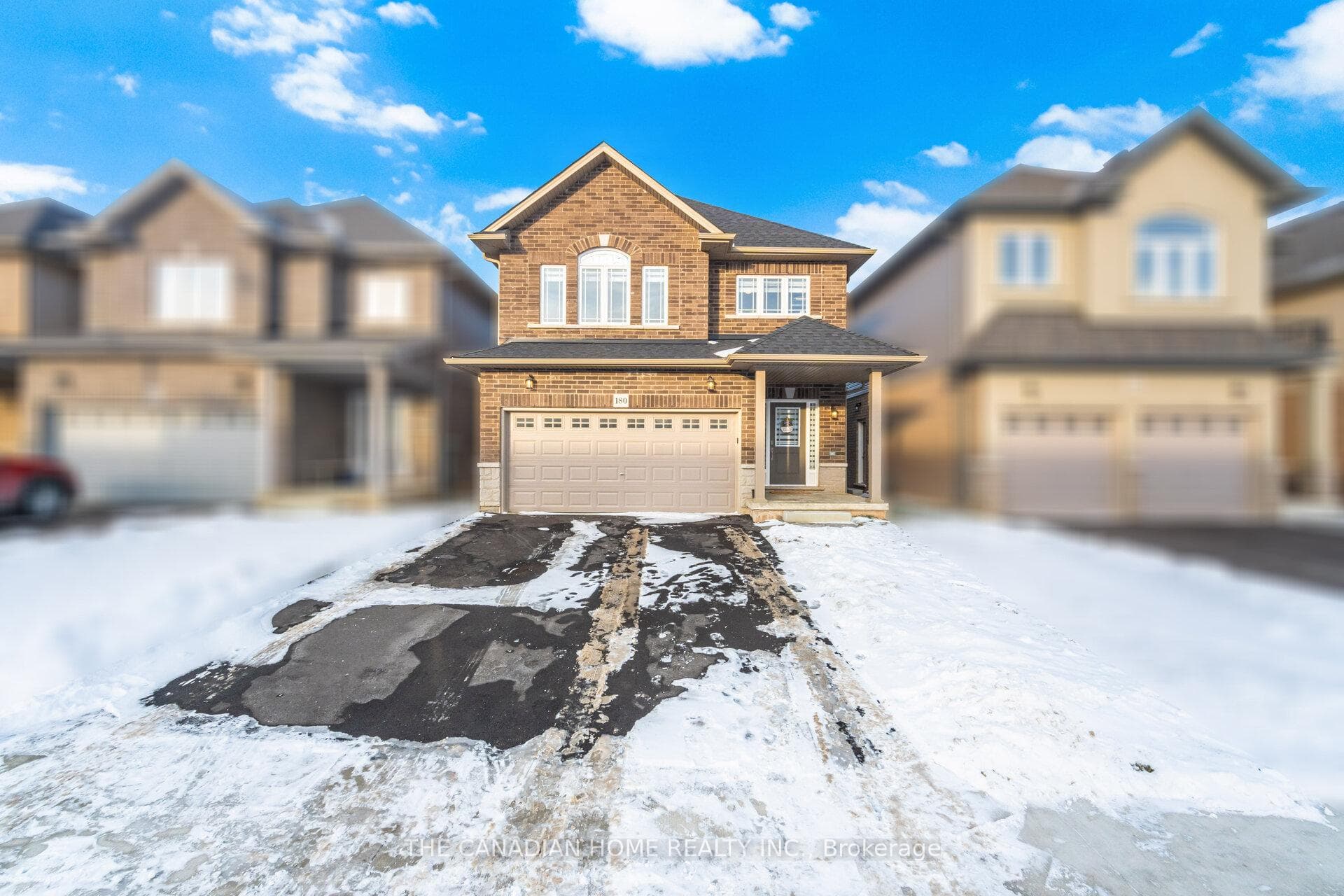 180 CITTADELLA Boulevard photo 3
