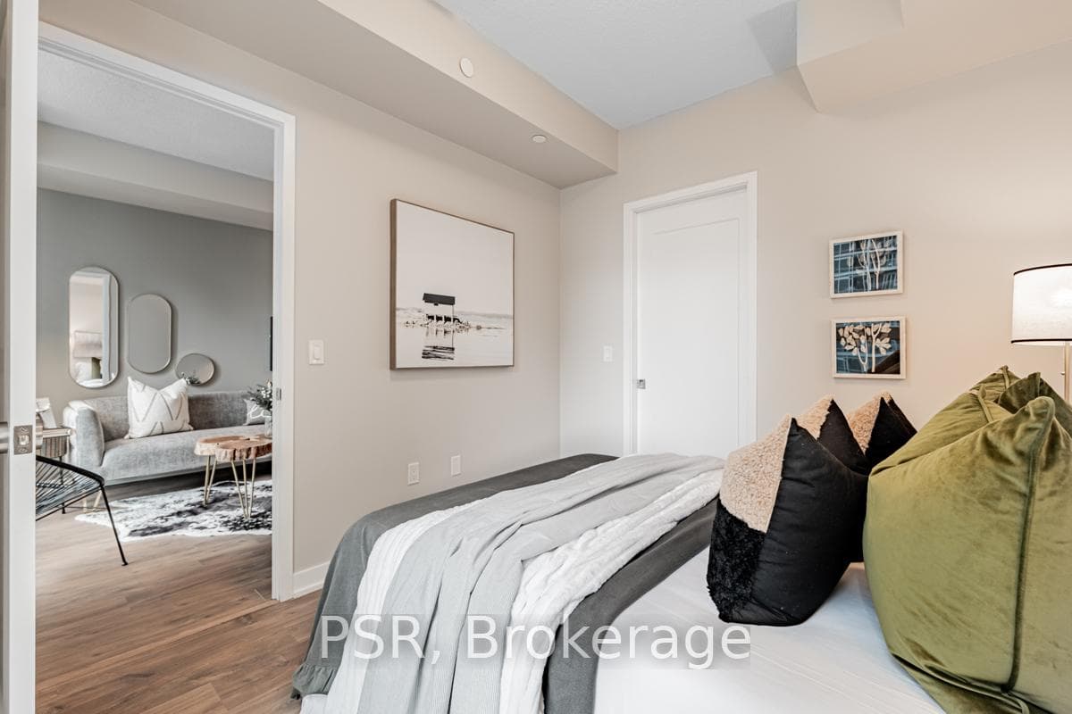 99 John Street Unit 2105 photo 19