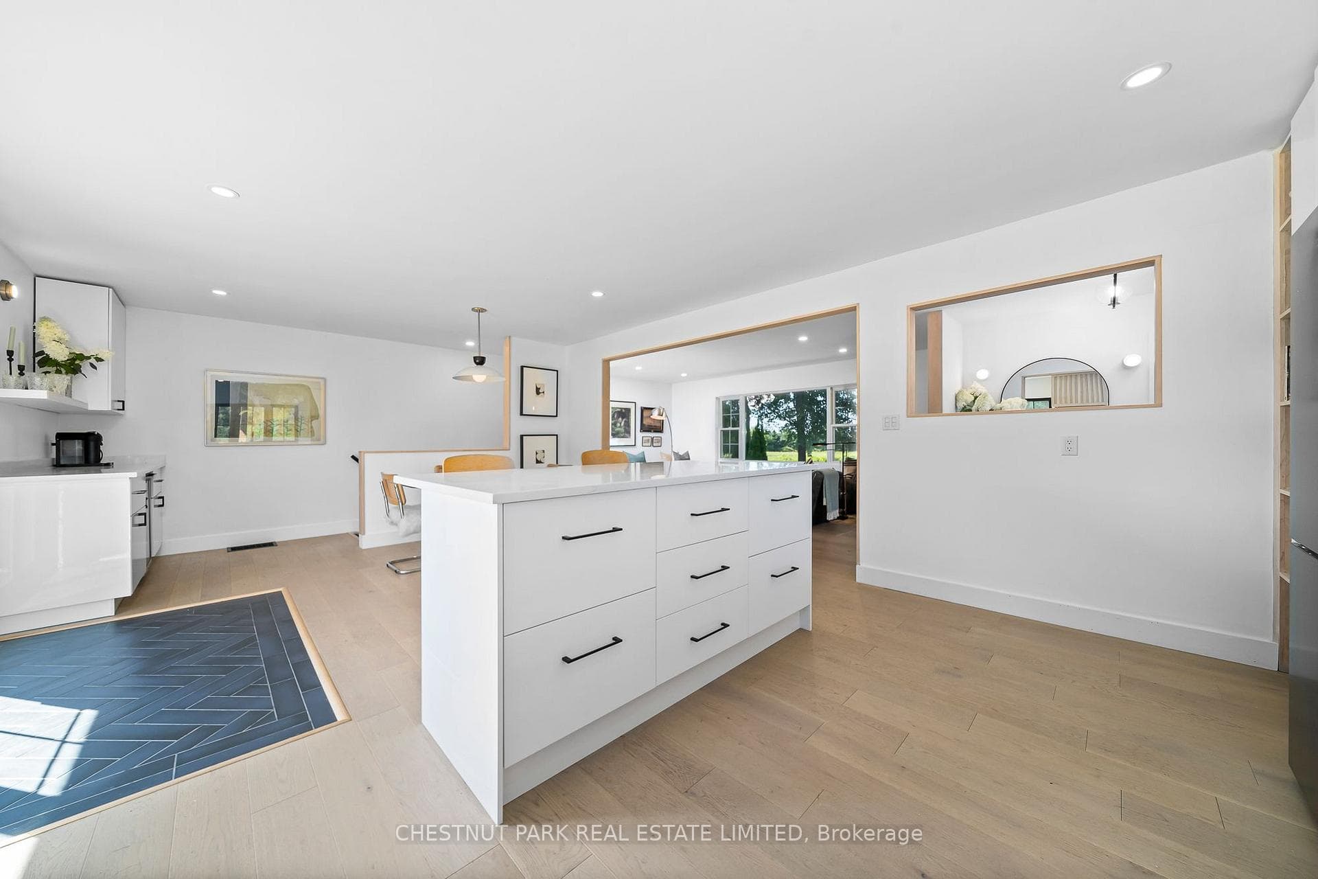 140 Quaker Road photo 10