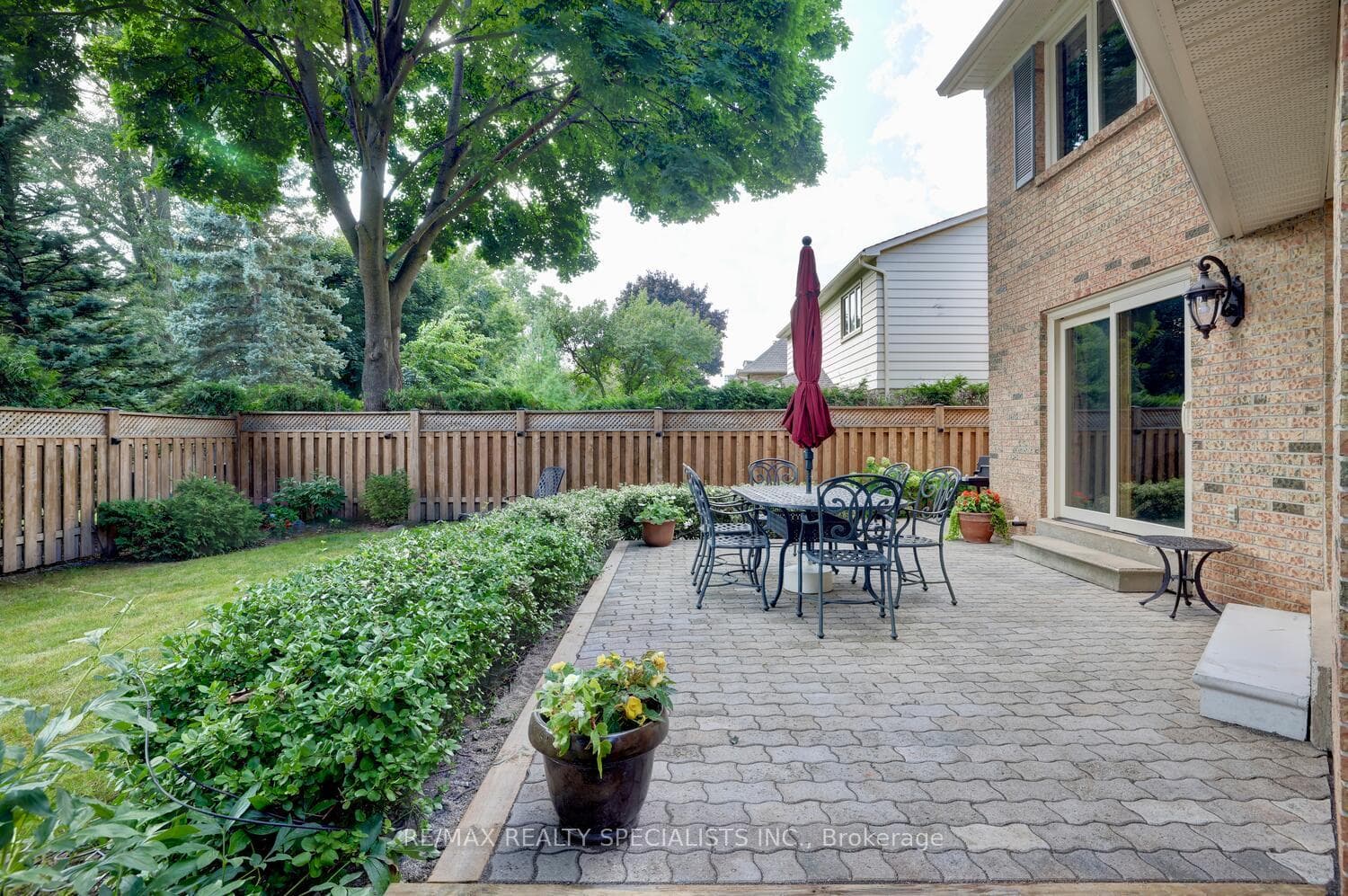 2542 King Richards Place photo 31
