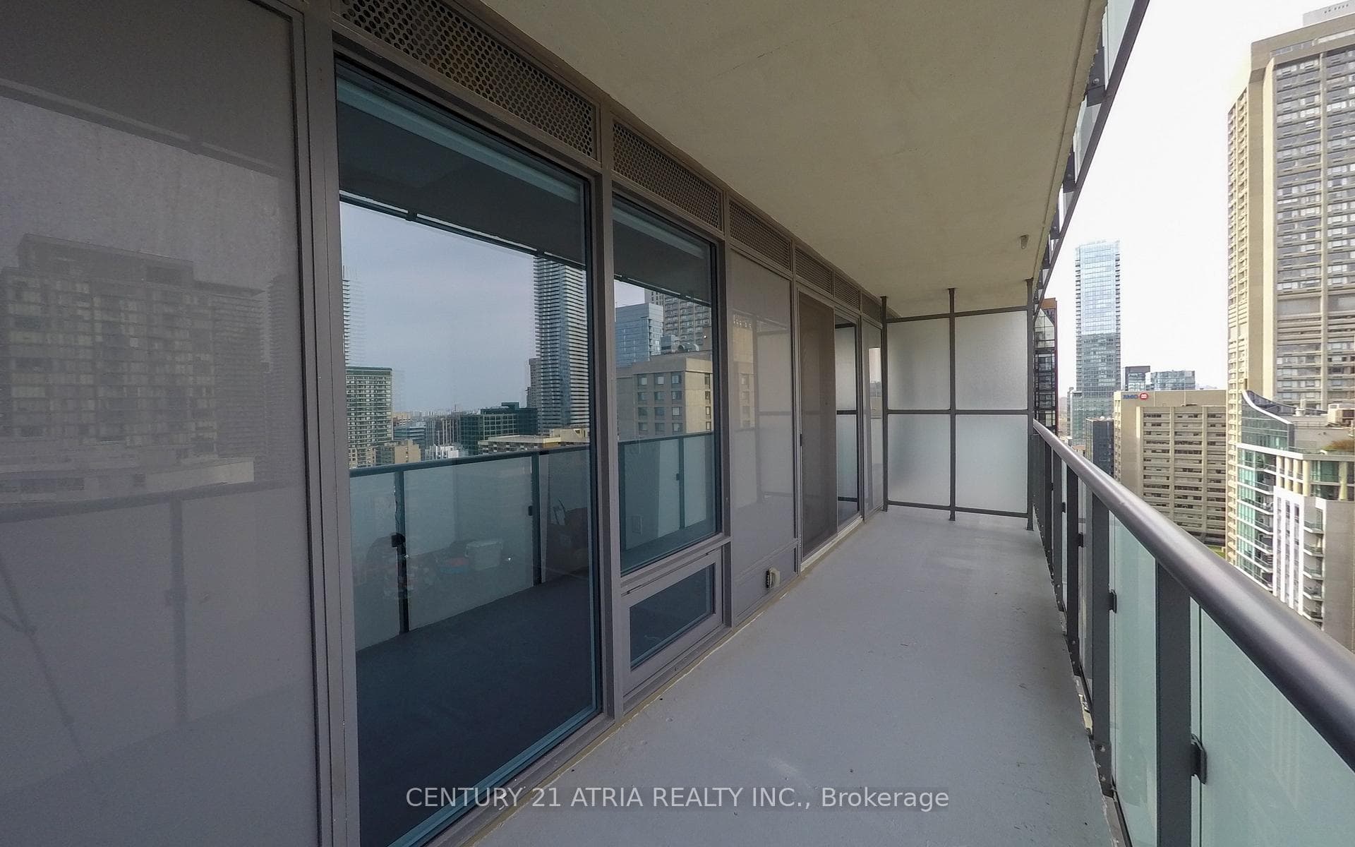 1080 Bay Street Unit 2511 photo 11