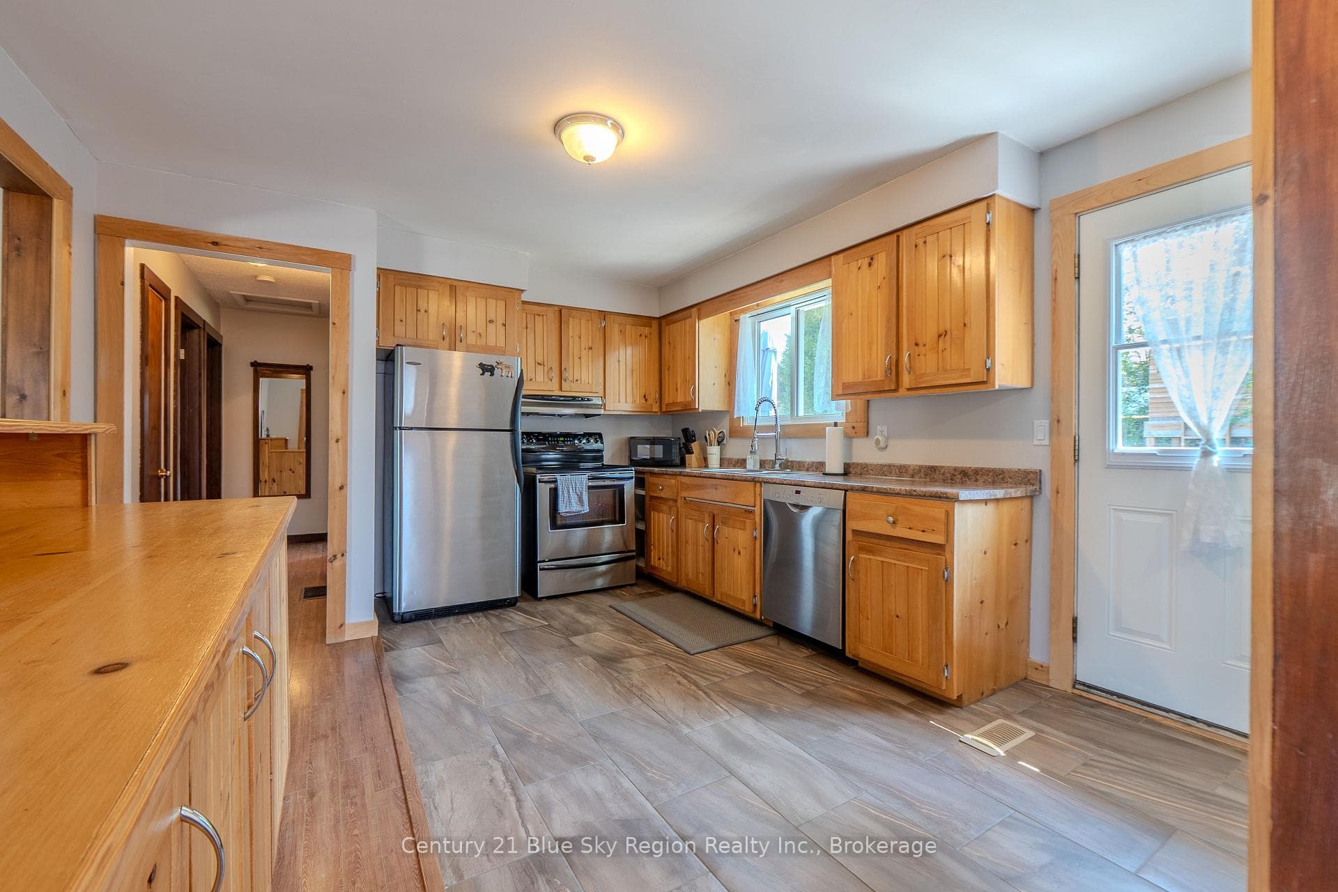 7 Birch Crescent photo 9