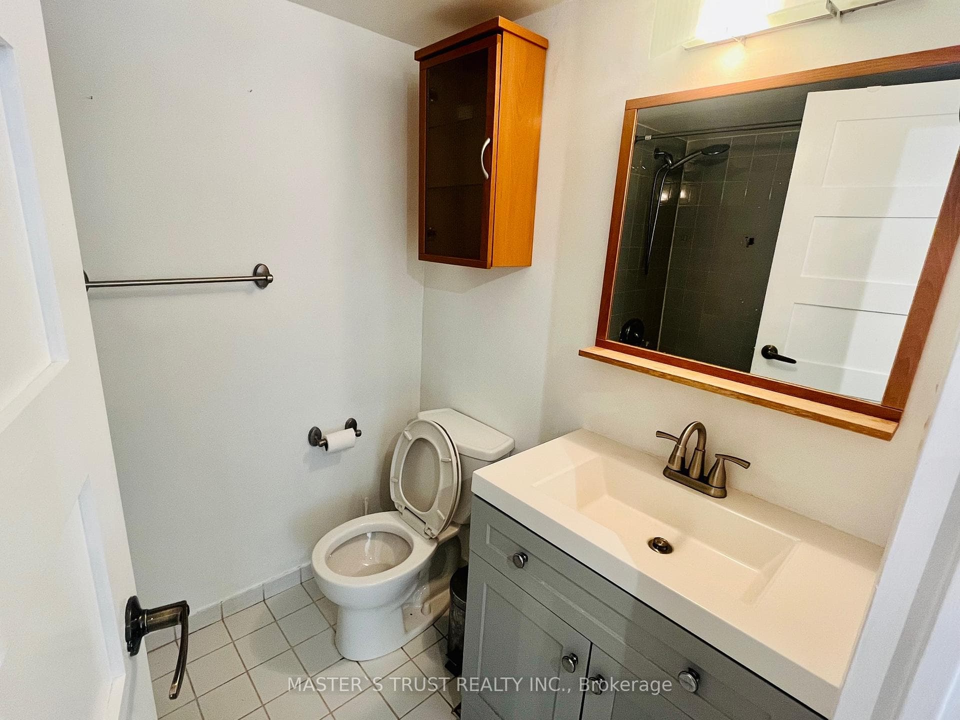 1001 Bay Street Unit 406 photo 7