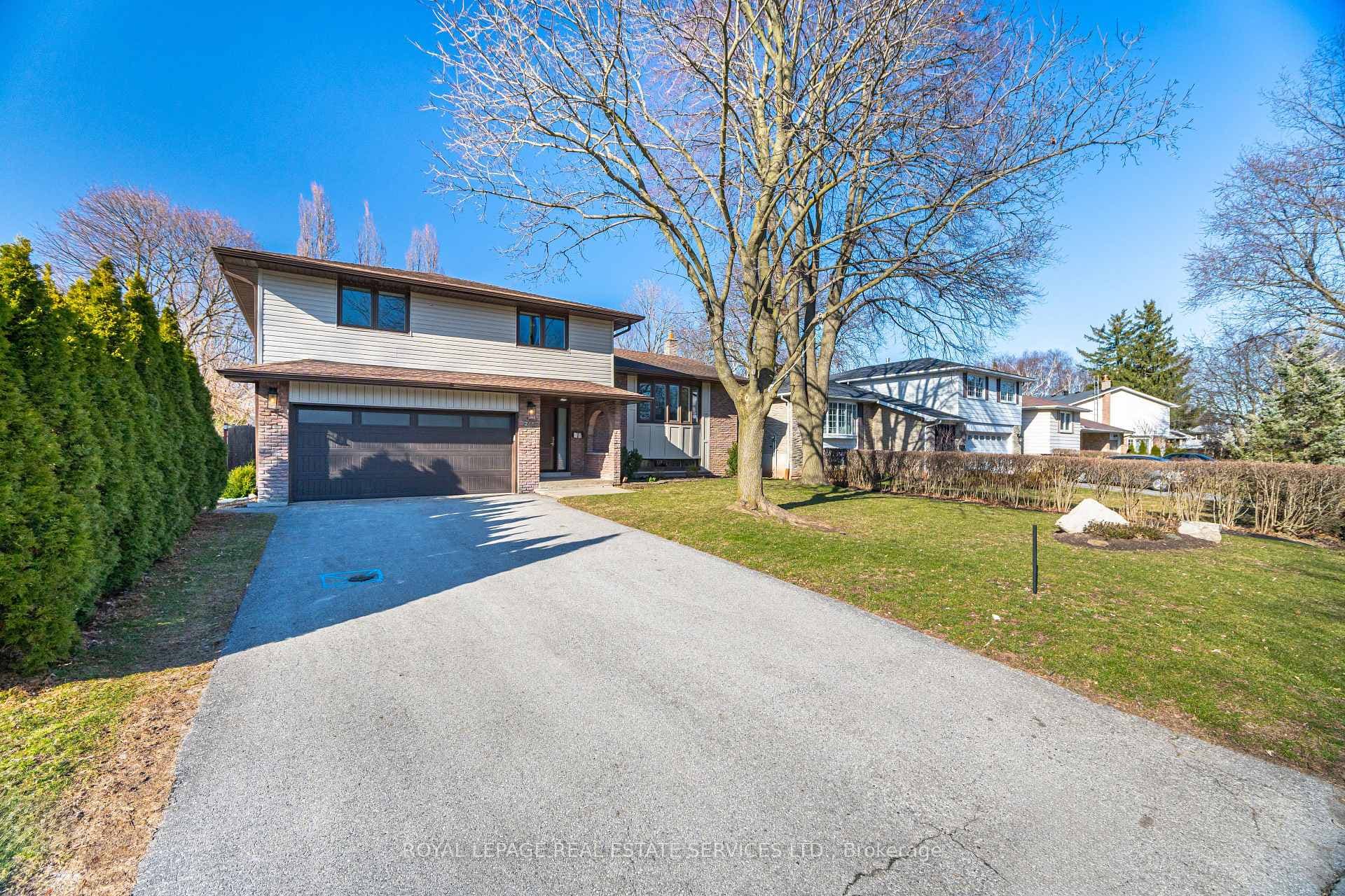 241 Sunrise Crescent photo 3