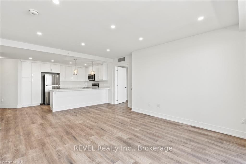 300 FOURTH Avenue Unit 401 photo 11