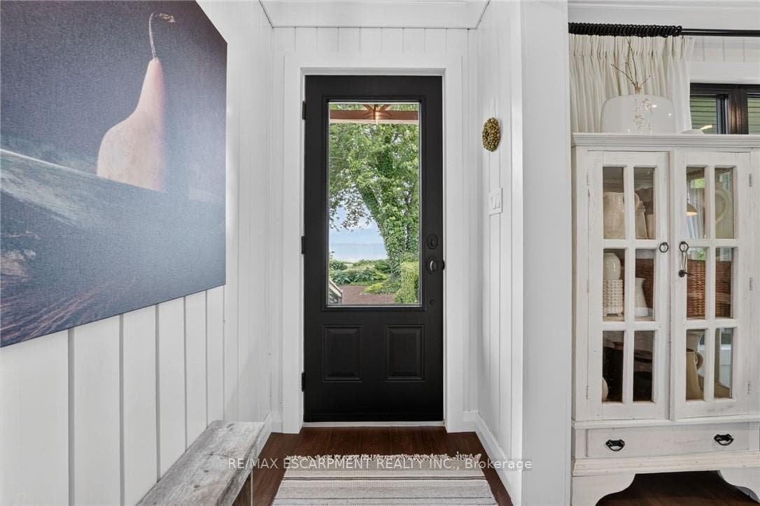 3754 LAKESHORE Road photo 8