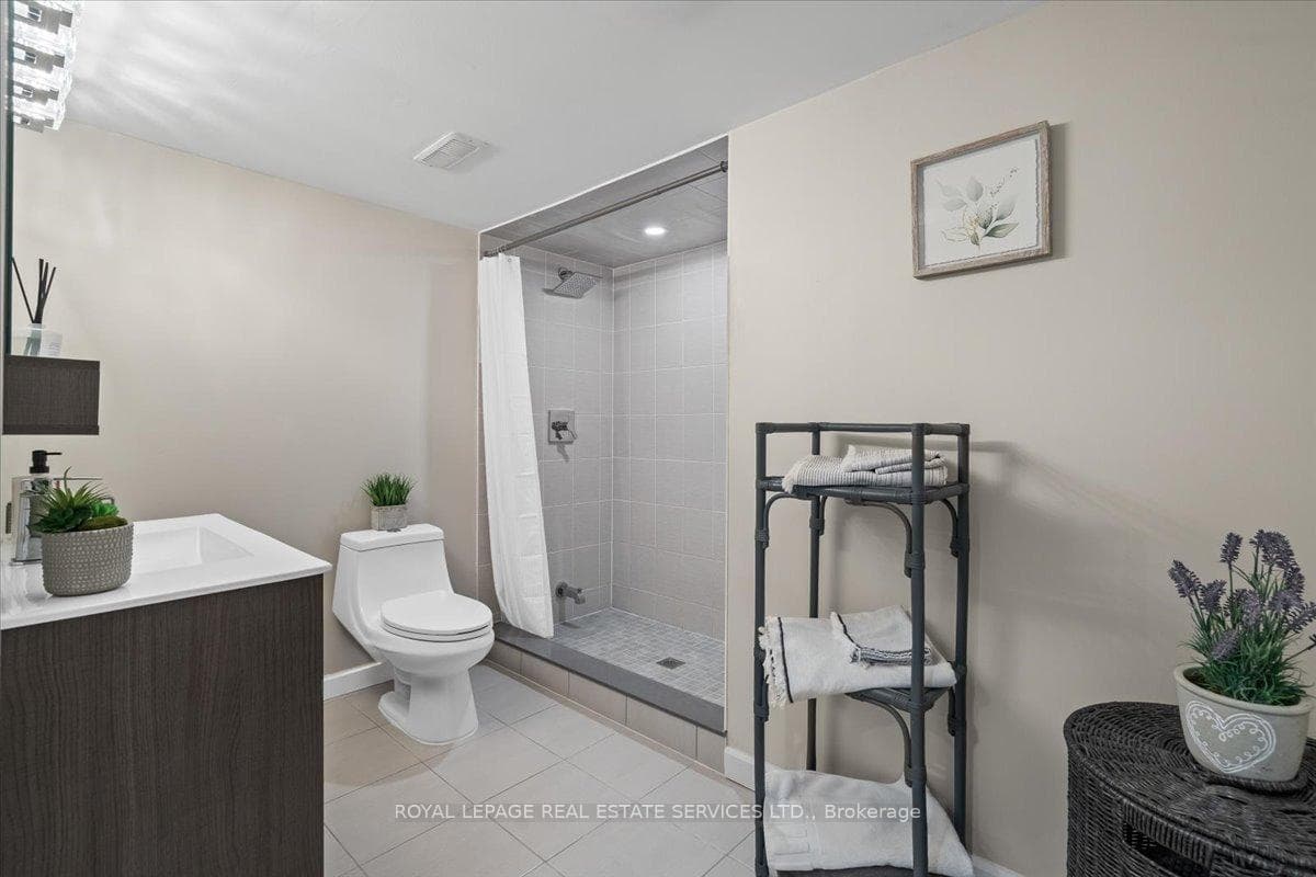 24 Gilroy Court photo 27