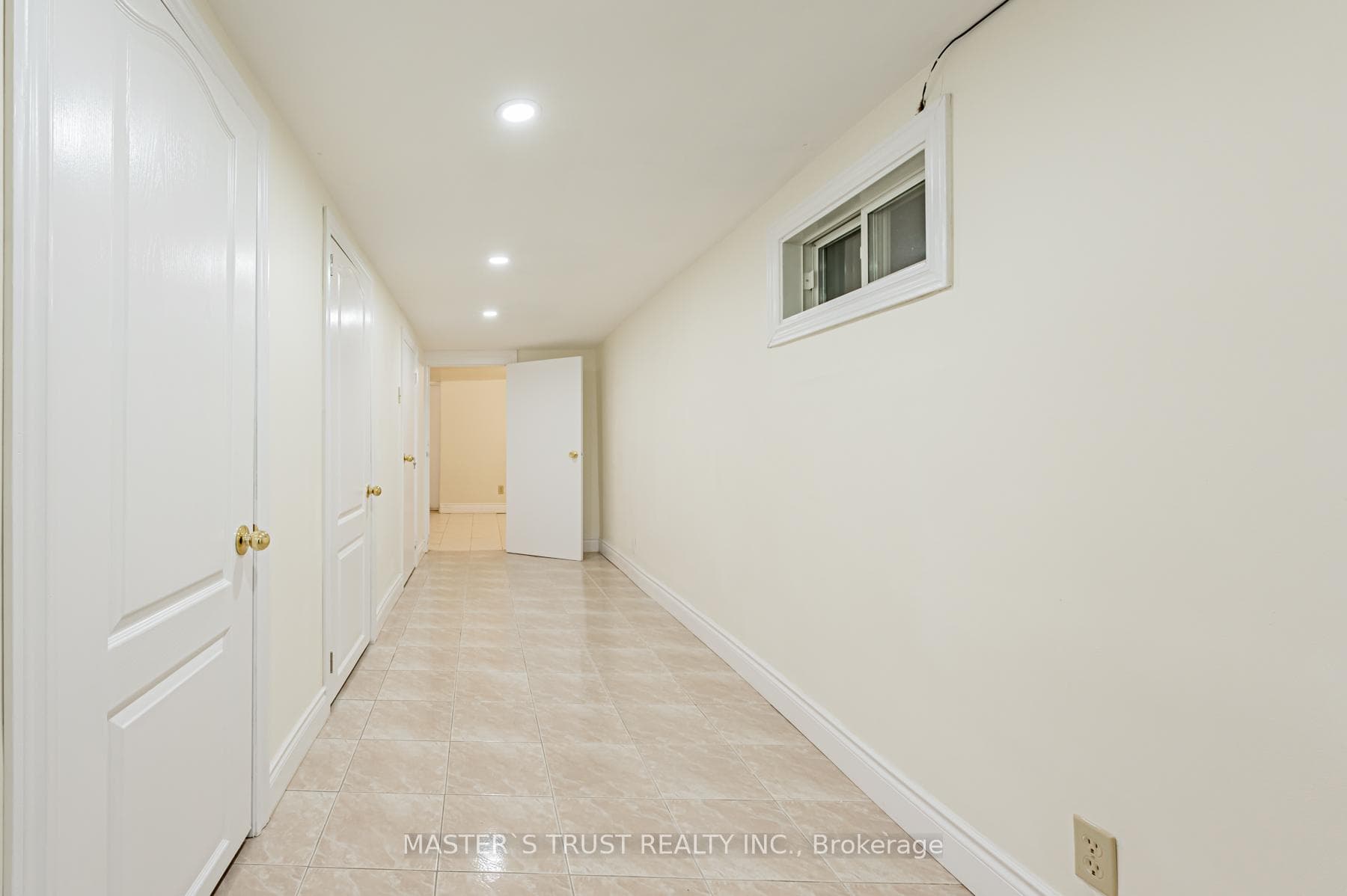 246 Major Street Unit Main Floor photo 21