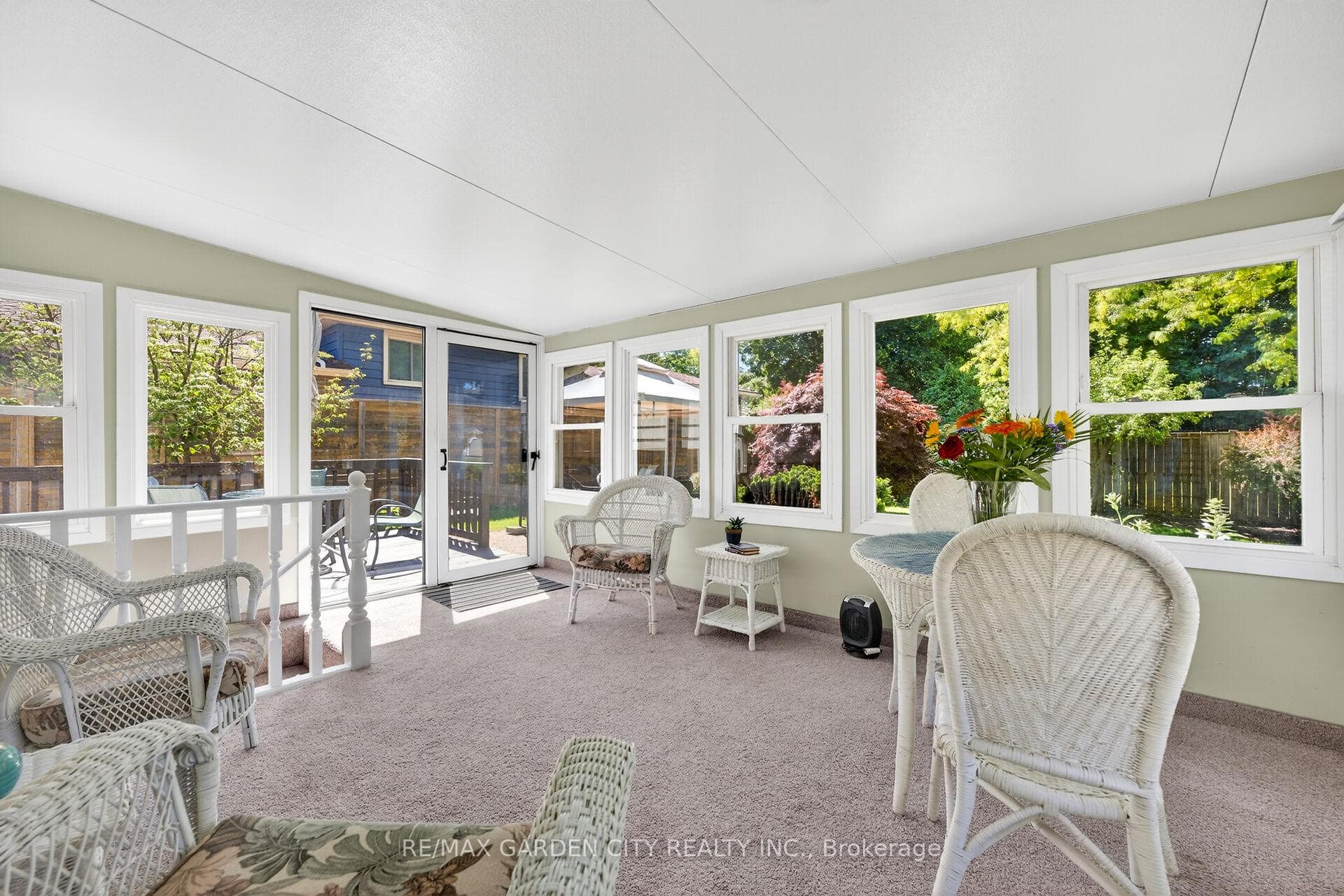 6 BARBARA Place photo 24
