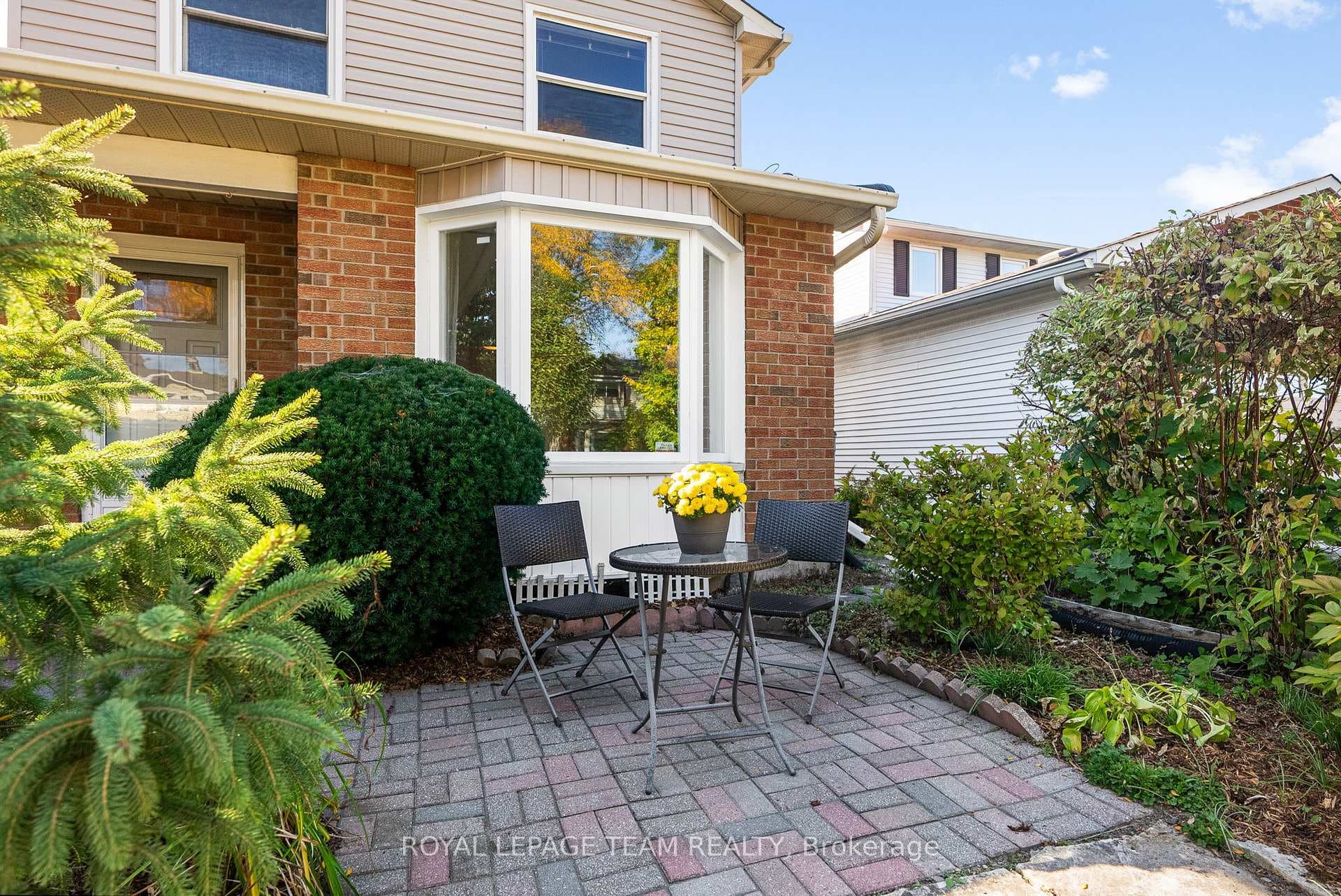 1155 Sauterne Park photo 4