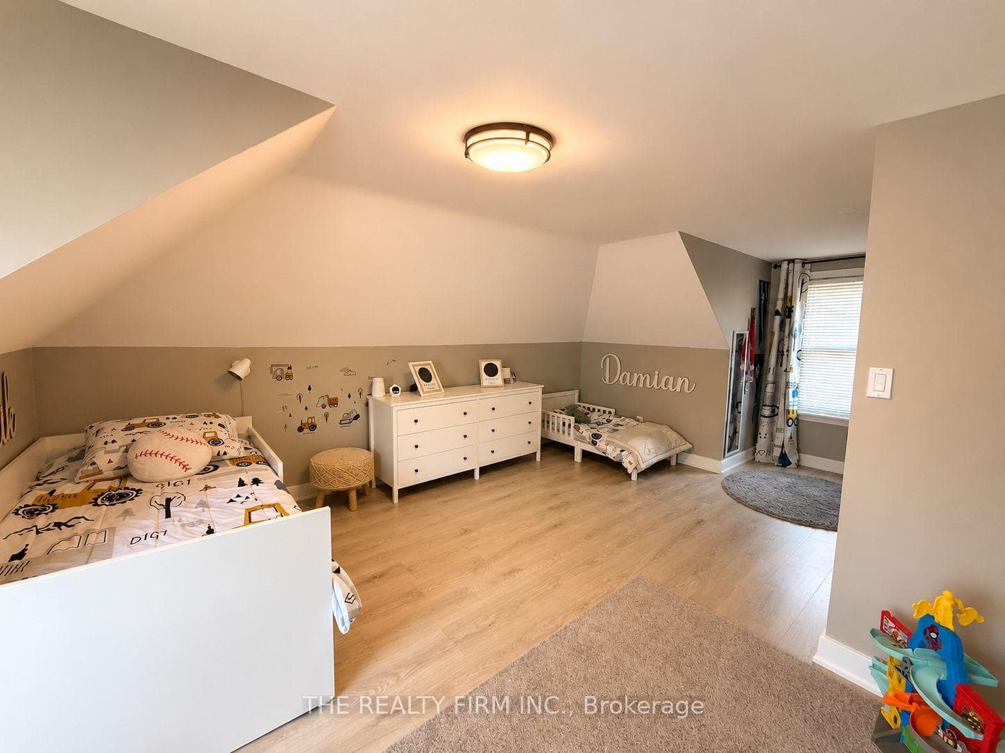 Upper bedroom