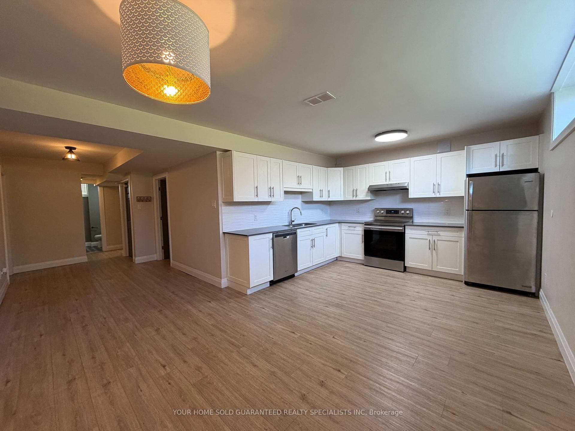 15B Aurora Heights Drive photo 3