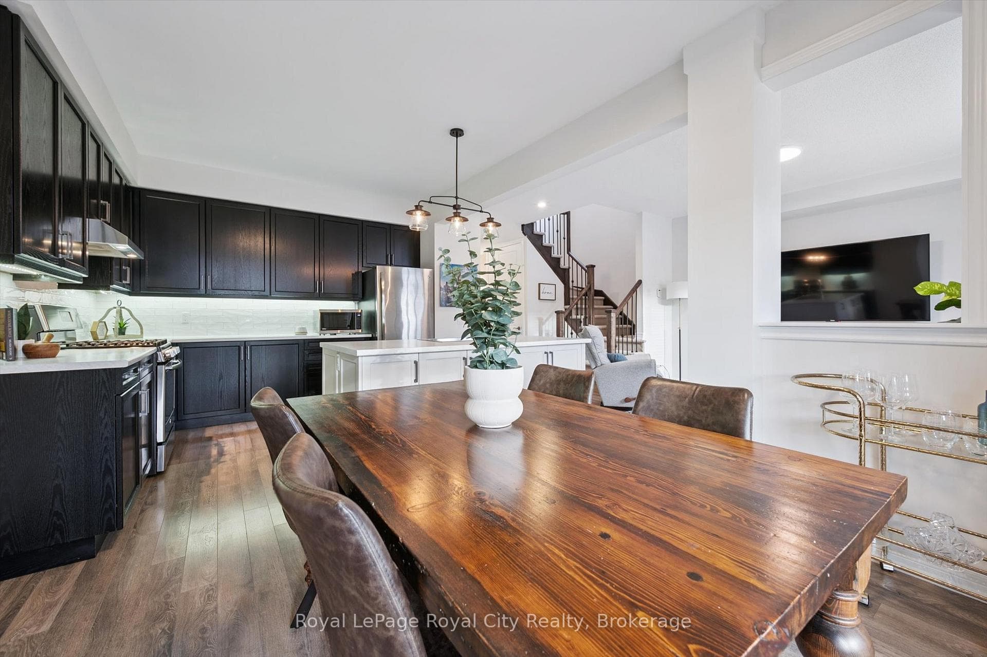 98 Kay Crescent photo 19