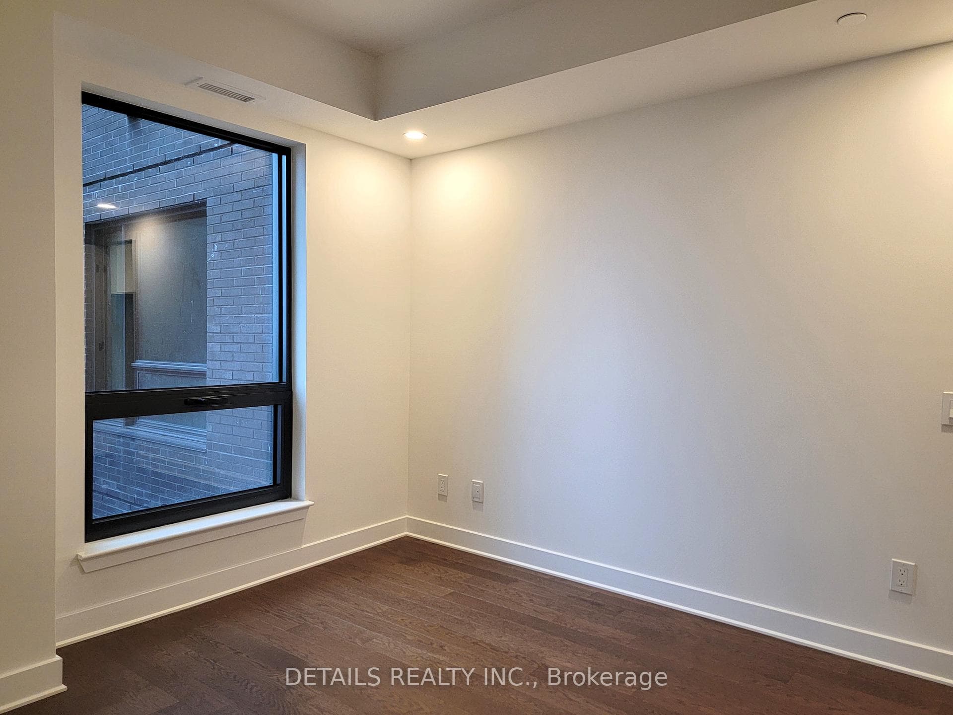 180 George Street Unit 1808 photo 16