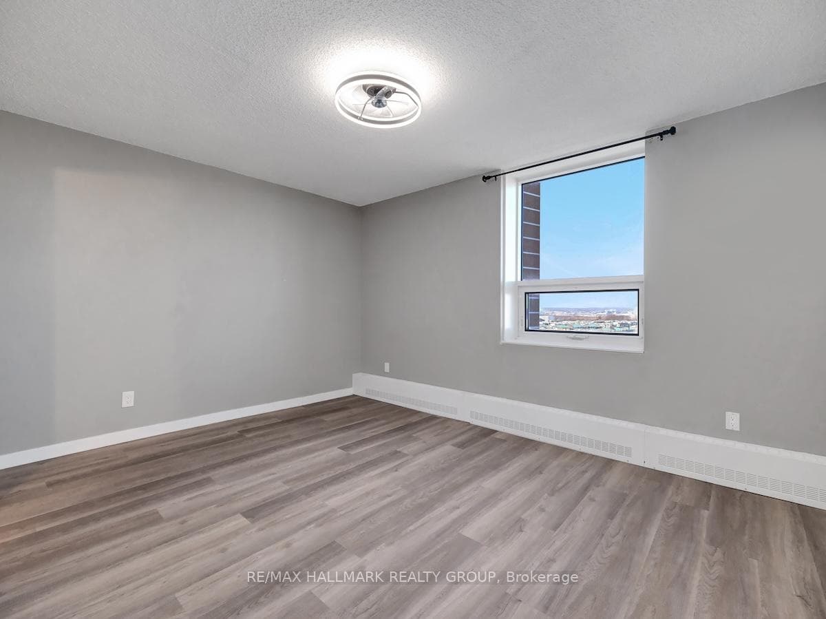 665 BATHGATE Drive Unit 1005 photo 20