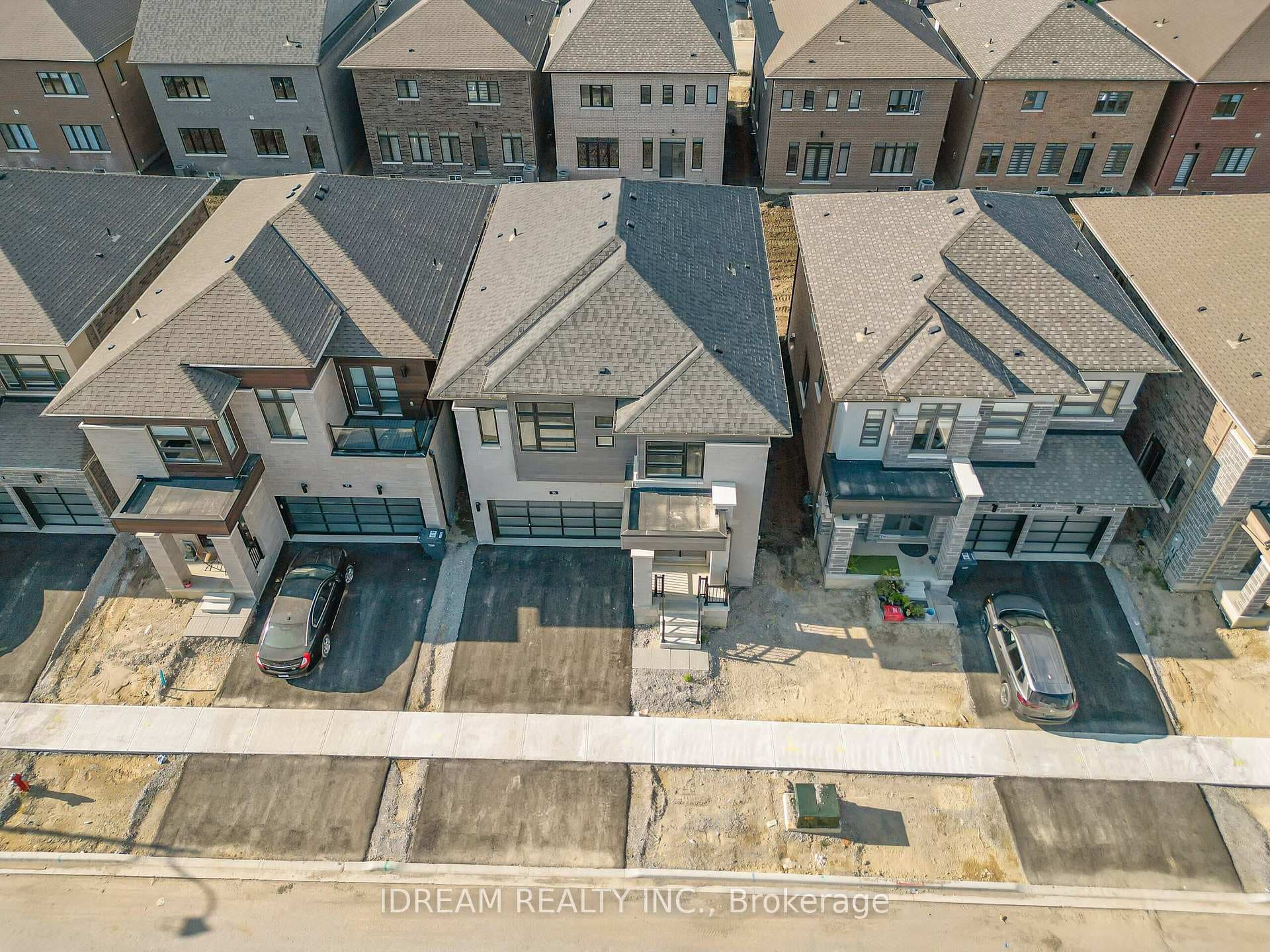 35 Michener Drive photo 2