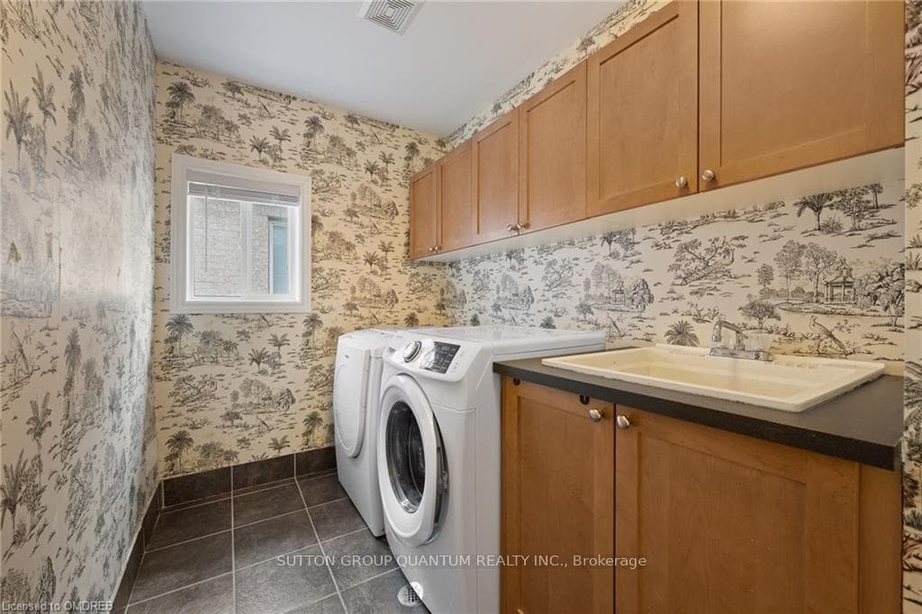 2485 Whitehorn Drive photo 21