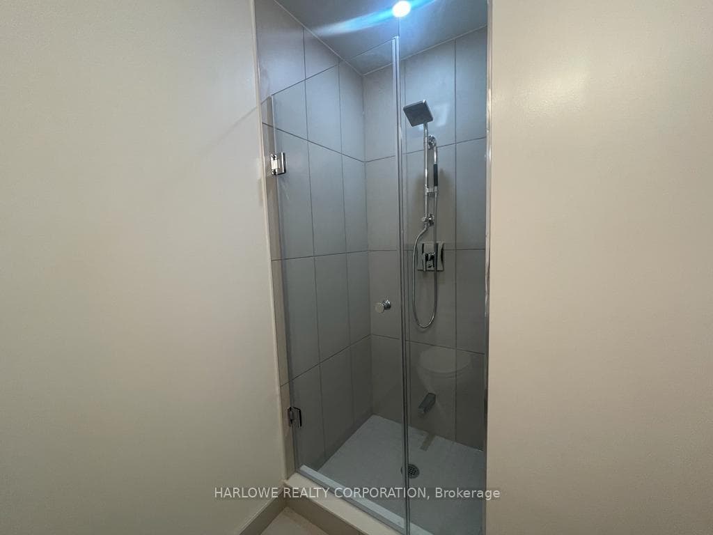 60 Princess Street Unit 515 SE photo 10