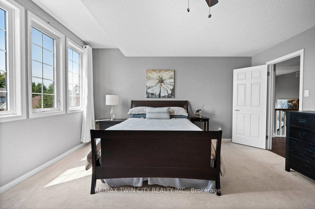 731 HOLLY VIEW Place photo 22