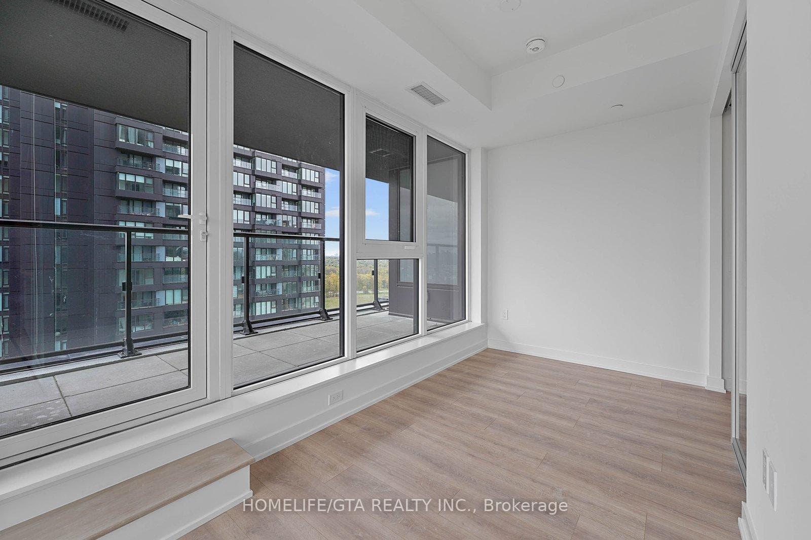 5 Quarrington Lane Unit 1711 photo 14