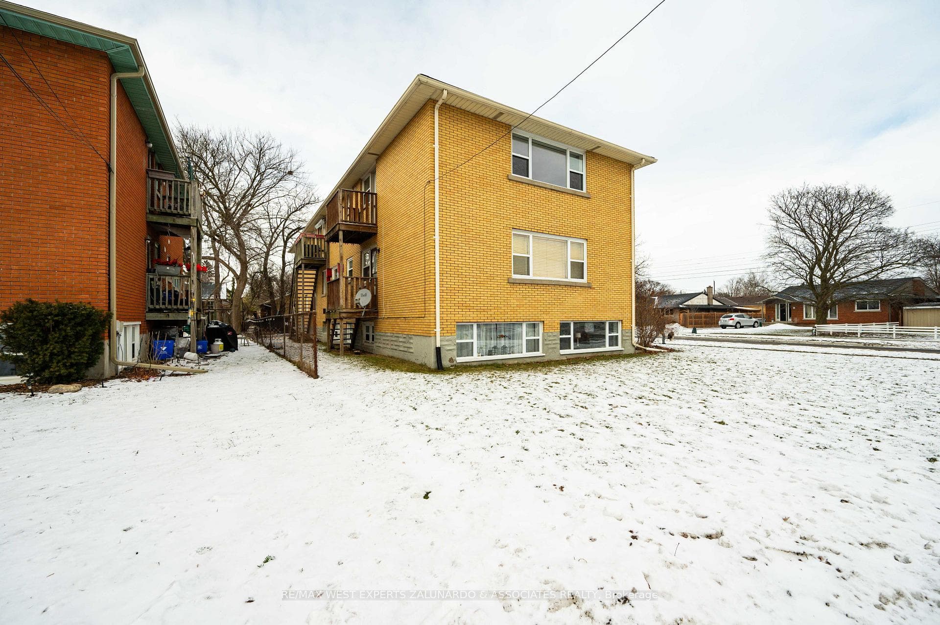 230 Sherwood Avenue Unit 2 photo 41