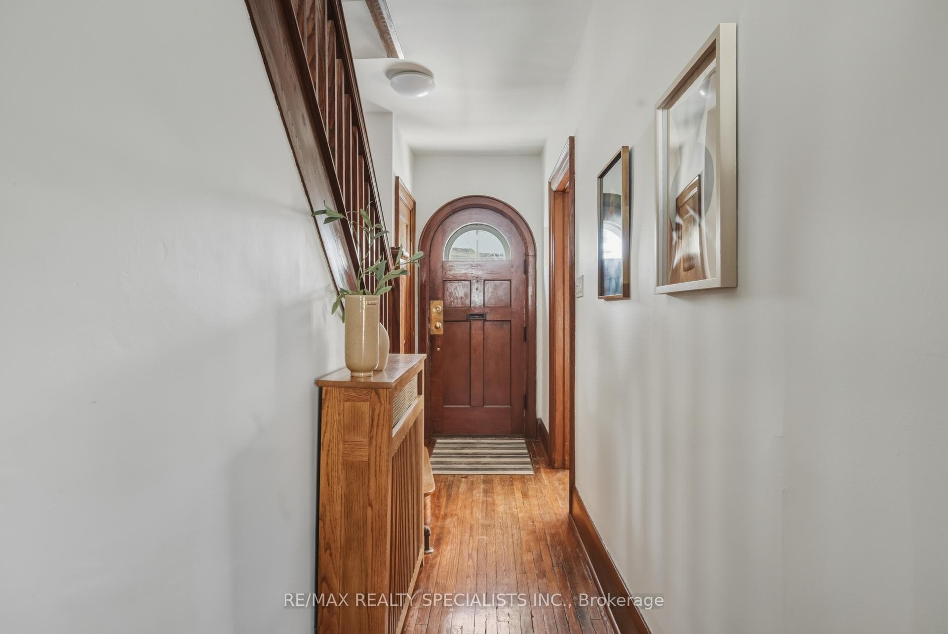 27 Albert Avenue photo 3