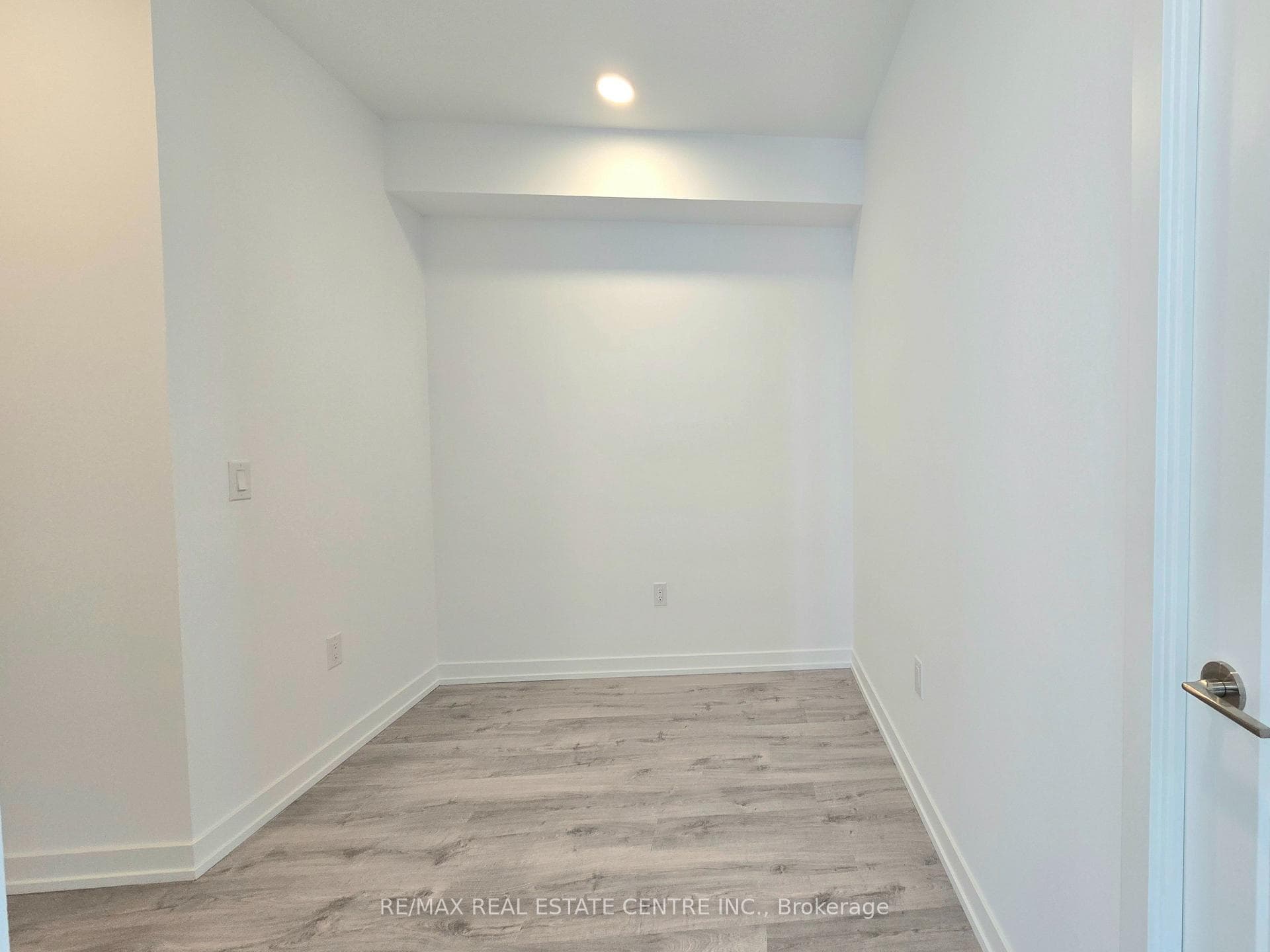 9751 Markham Road Unit B1210 photo 14