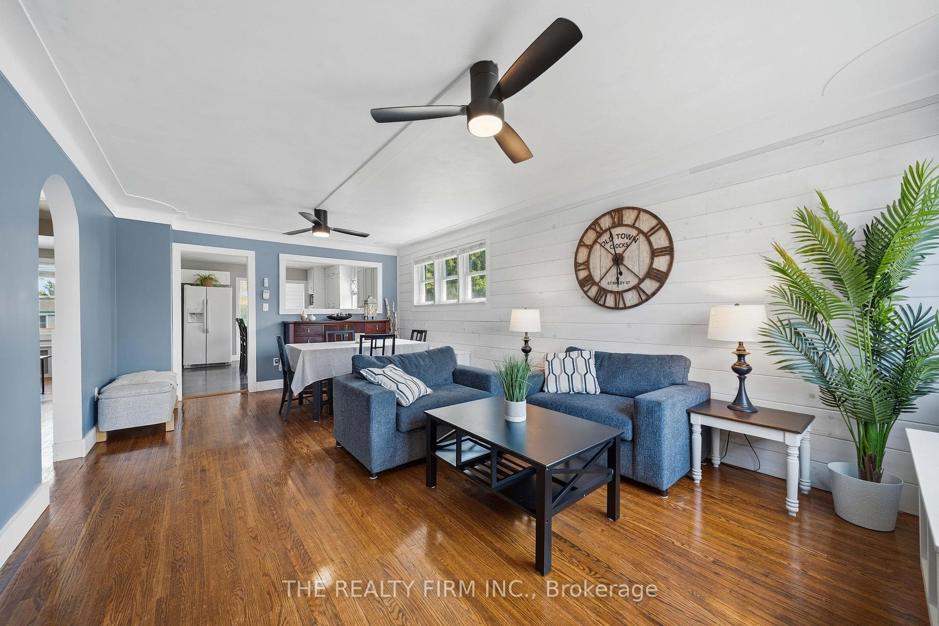 599 John Street photo 17