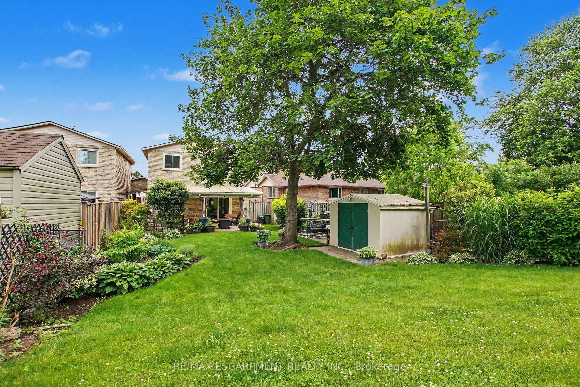 196 Guildwood Drive photo 38