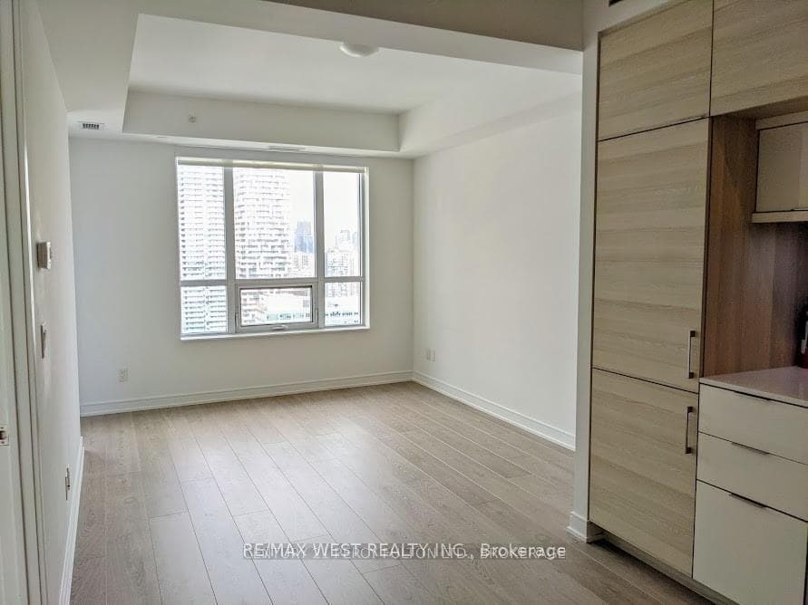 88 Scott Street Unit 2903 photo 3