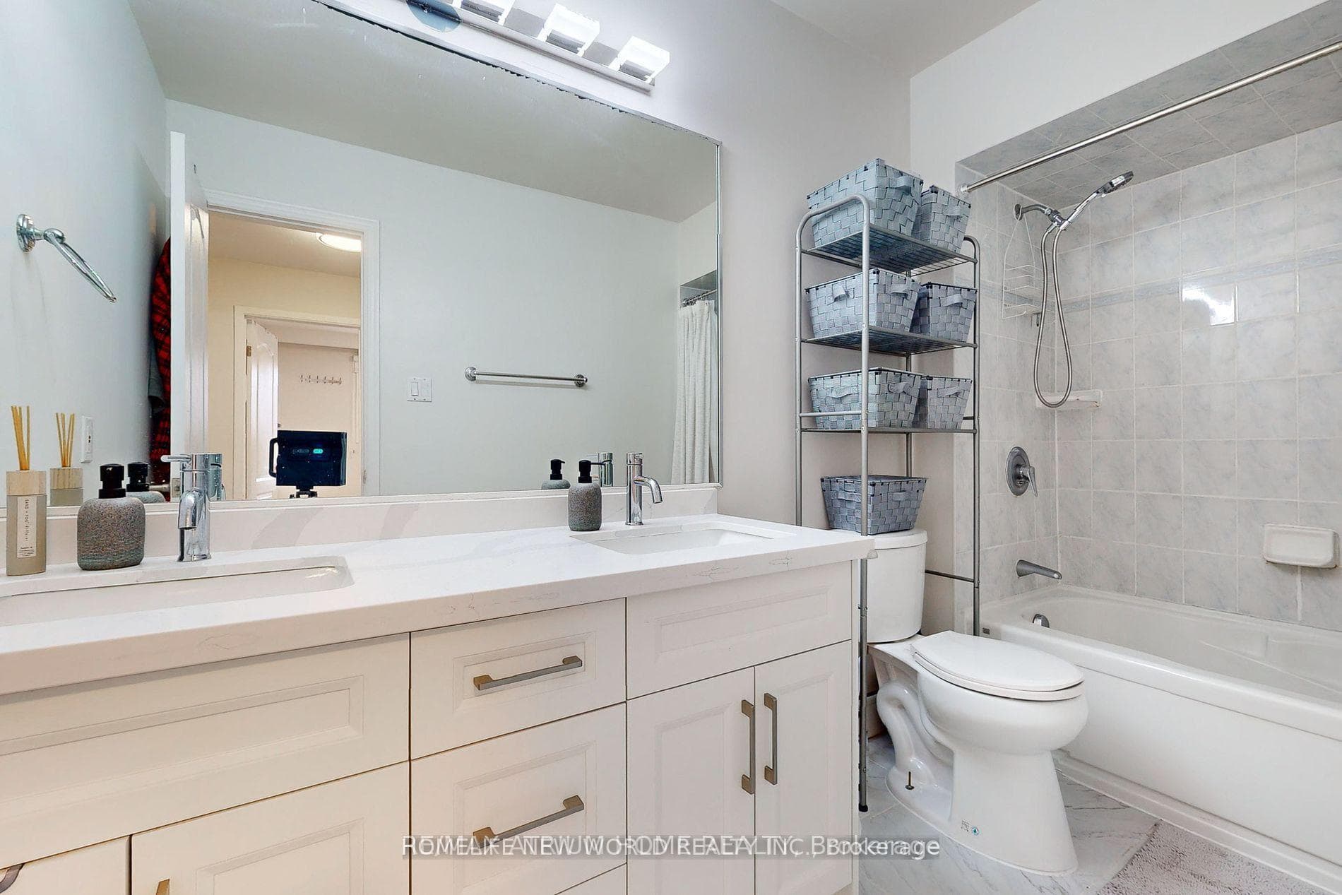 26 Lucifer Drive Unit Upper photo 8