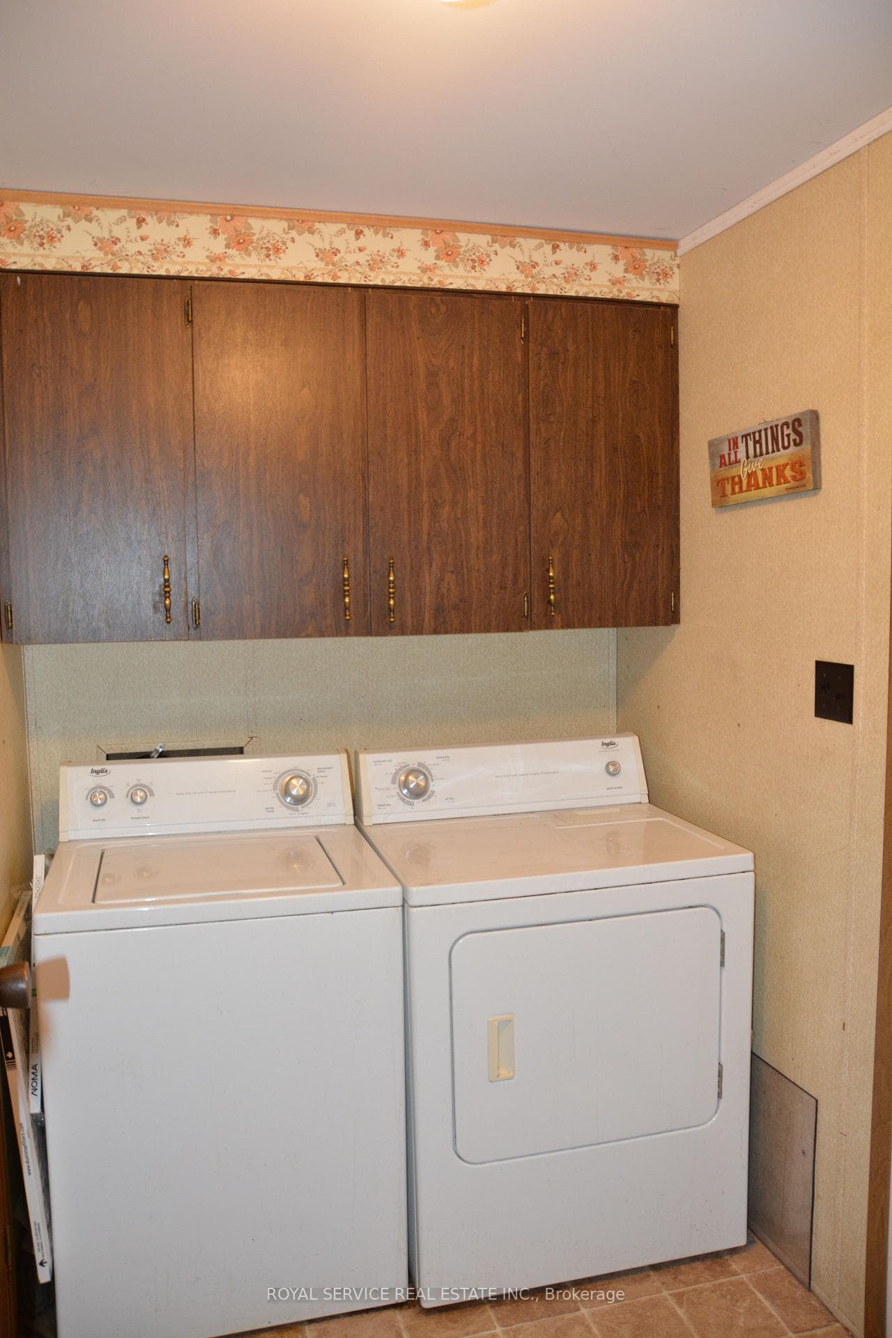 1087 Seventh Lane photo 15