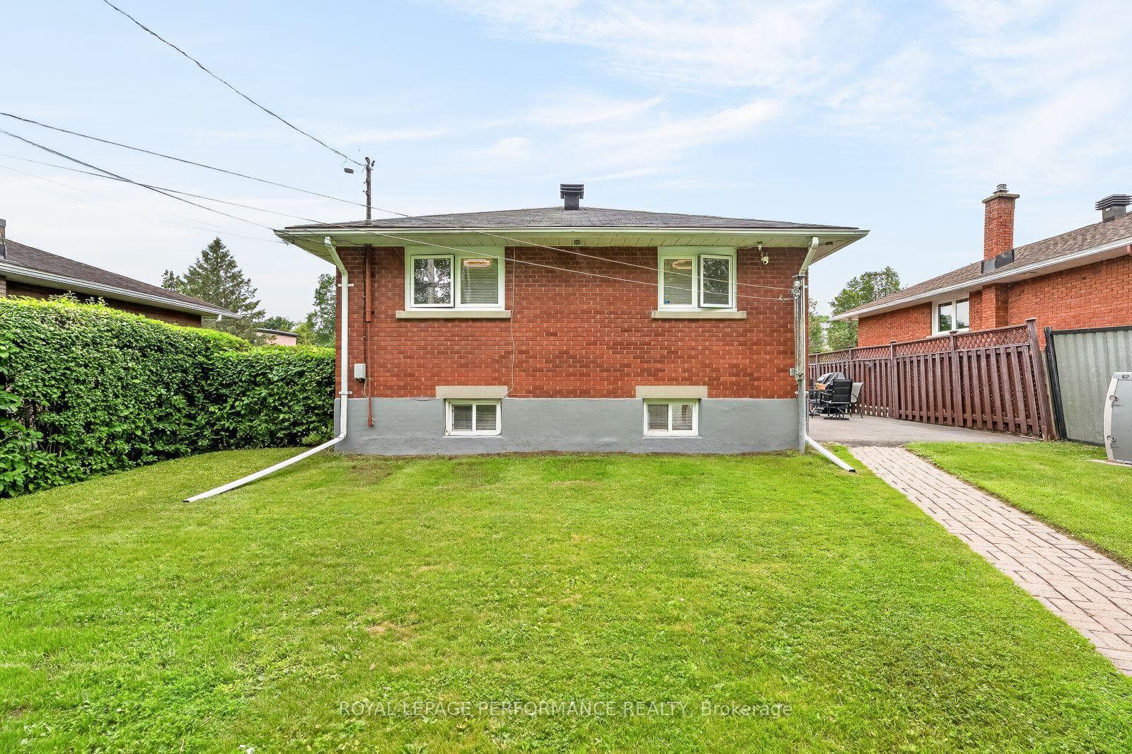 898 Charleswood Avenue photo 37